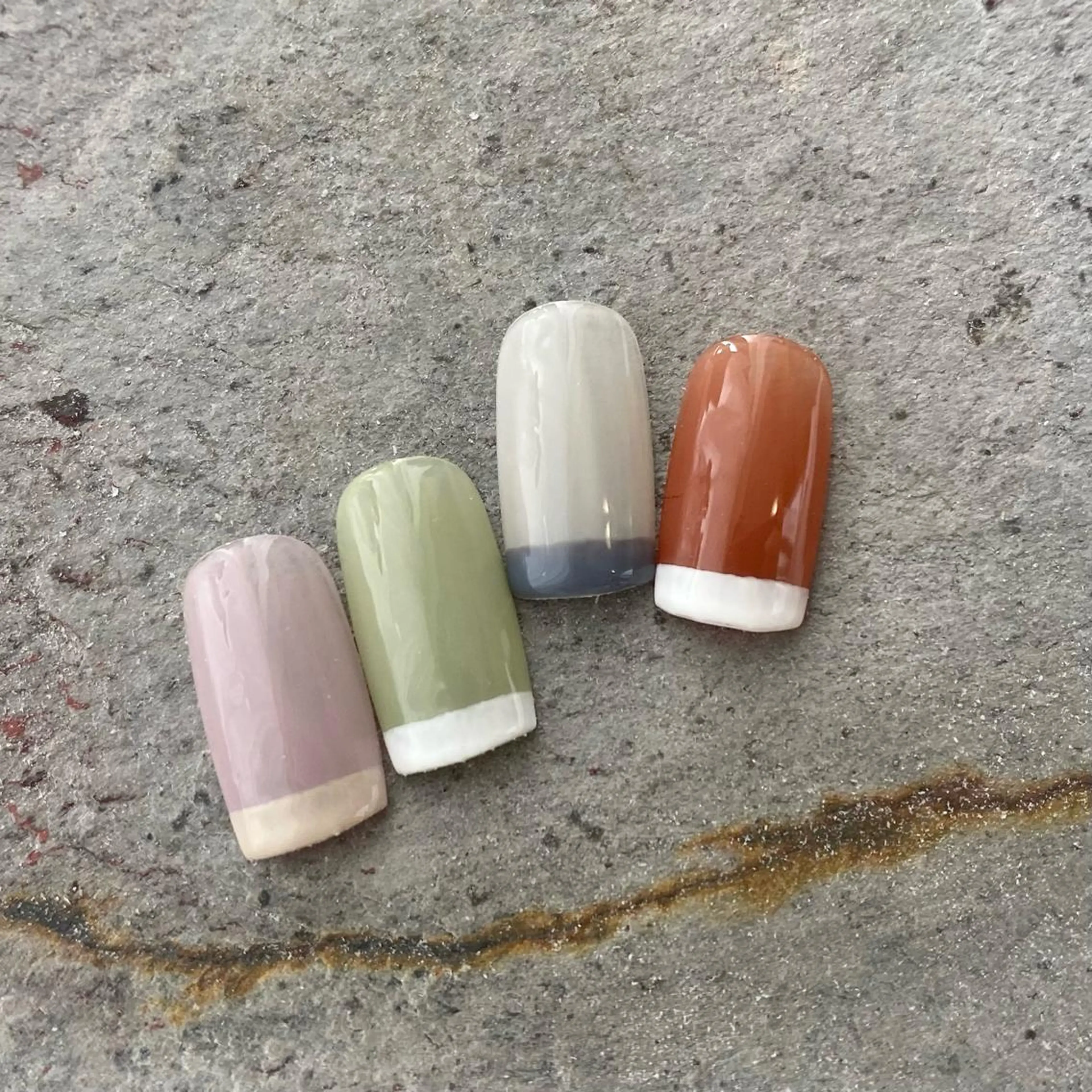 ネイル Ray. ／綺麗目ニュアンスのネイルデザイン