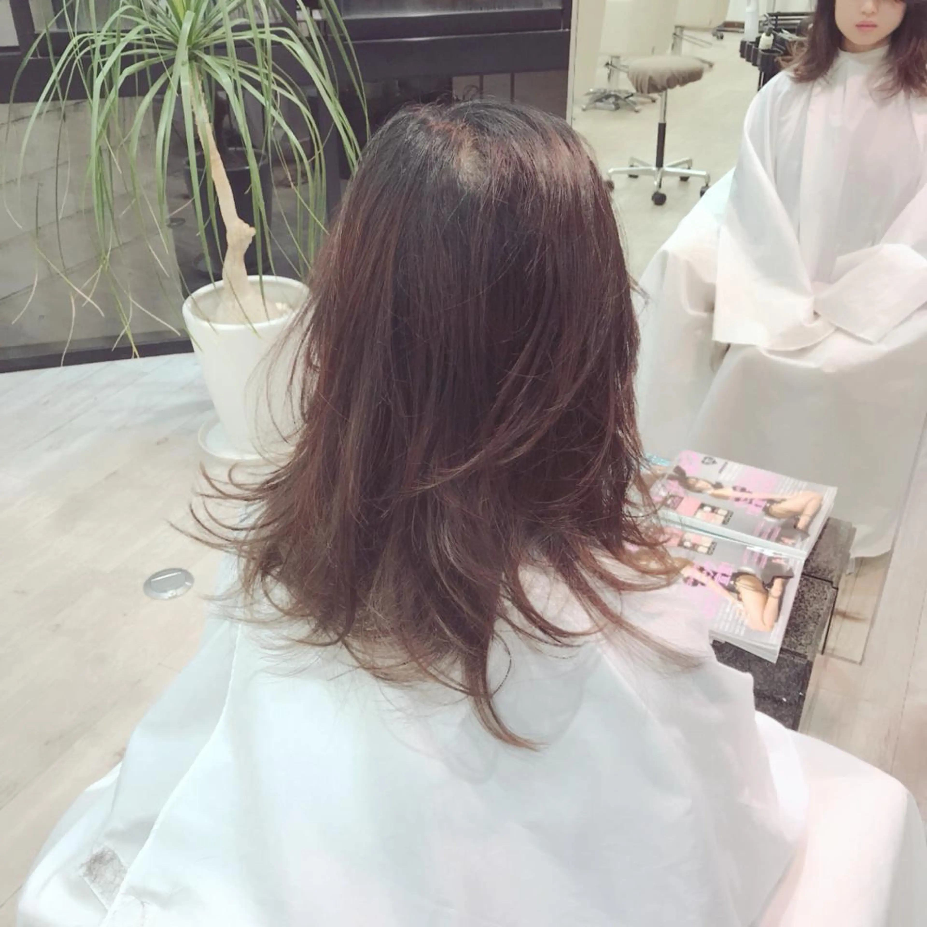 ミディアム カラー パーマ ヘアアレンジ メンズ キッズ ネイル マツエク・マツパ ドライ カット✂️髪質改善のヘアスタイル