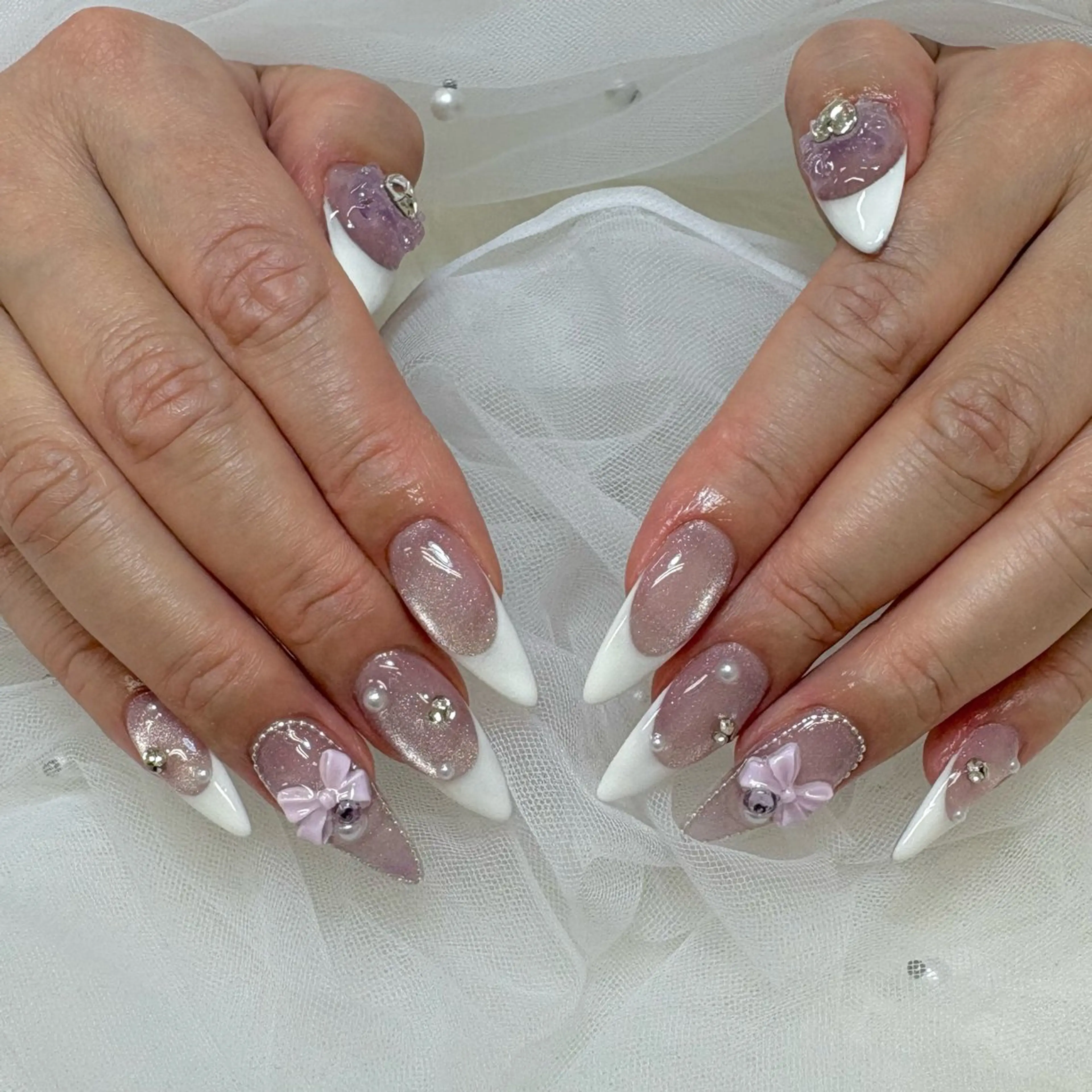 ネイル フレンチネイル 氷ネイル・うるうるネイル マグネットネイル ハンドネイル NANA RIKOのエステ・リラクイメージ