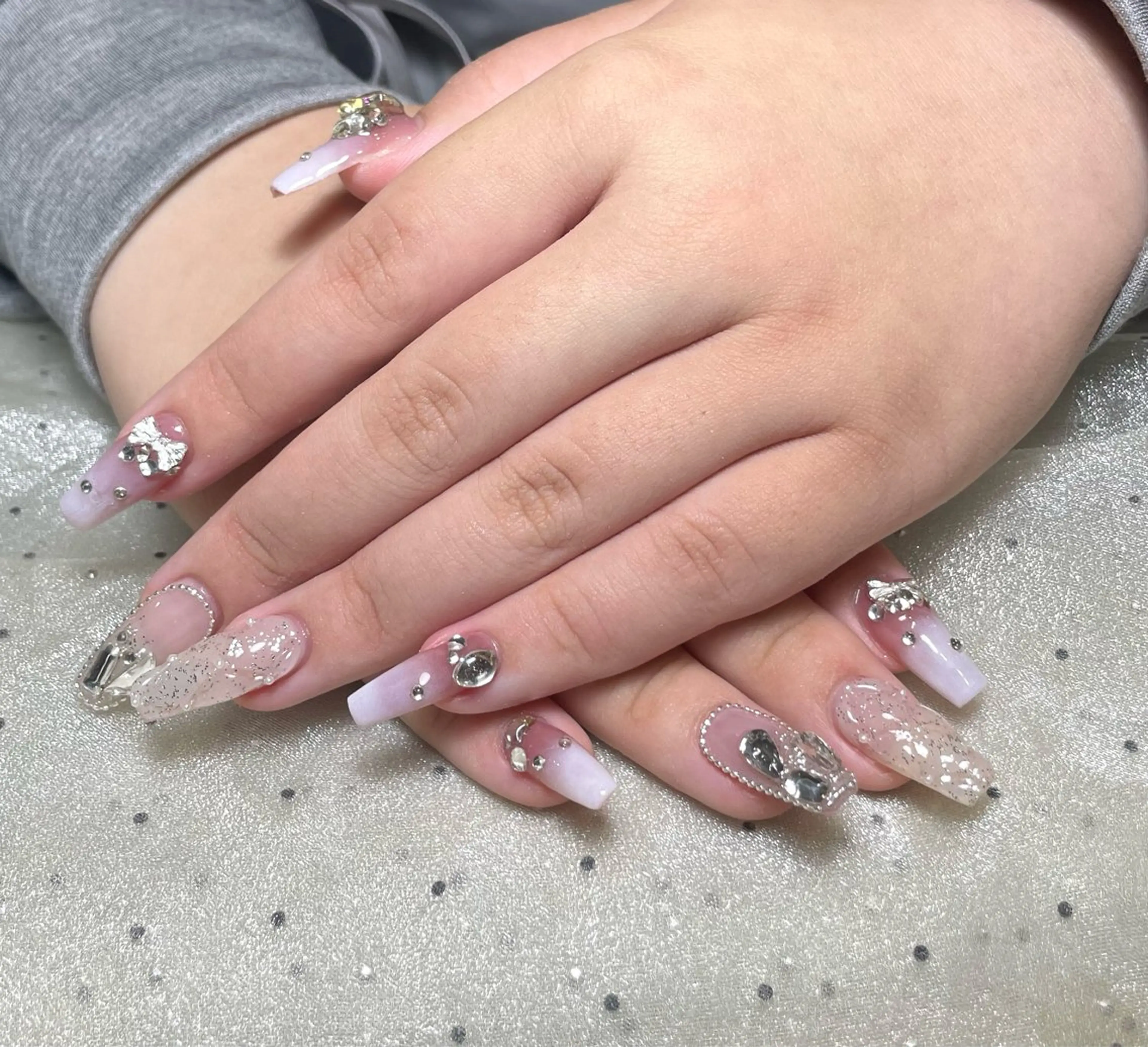 ネイル ハンドネイル ハンドケア モナ& あきのネイルデザイン