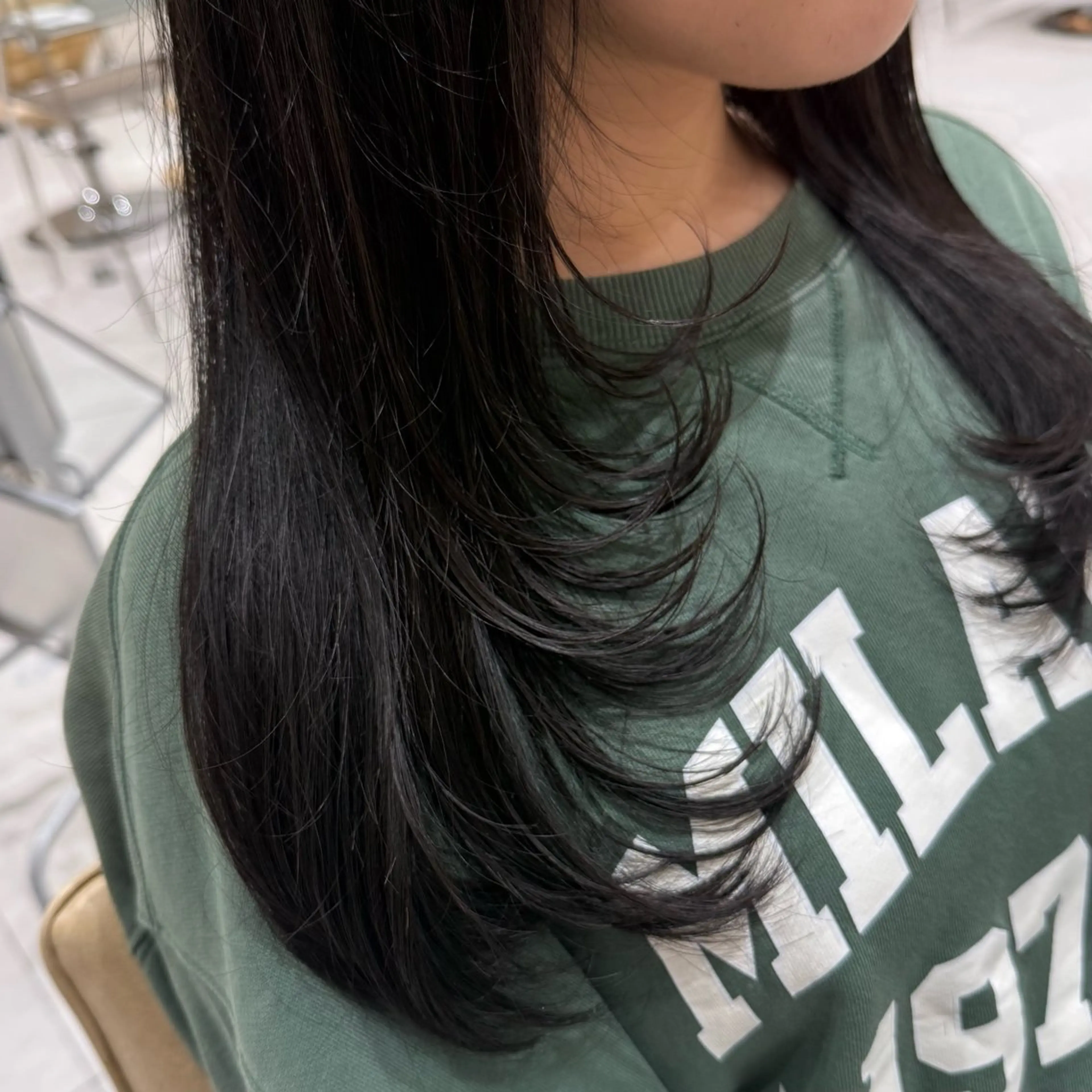 ロング レイヤーカット カット トリートメント 韓国レイヤー｜ 透明感カラー｜ココナのヘアスタイル