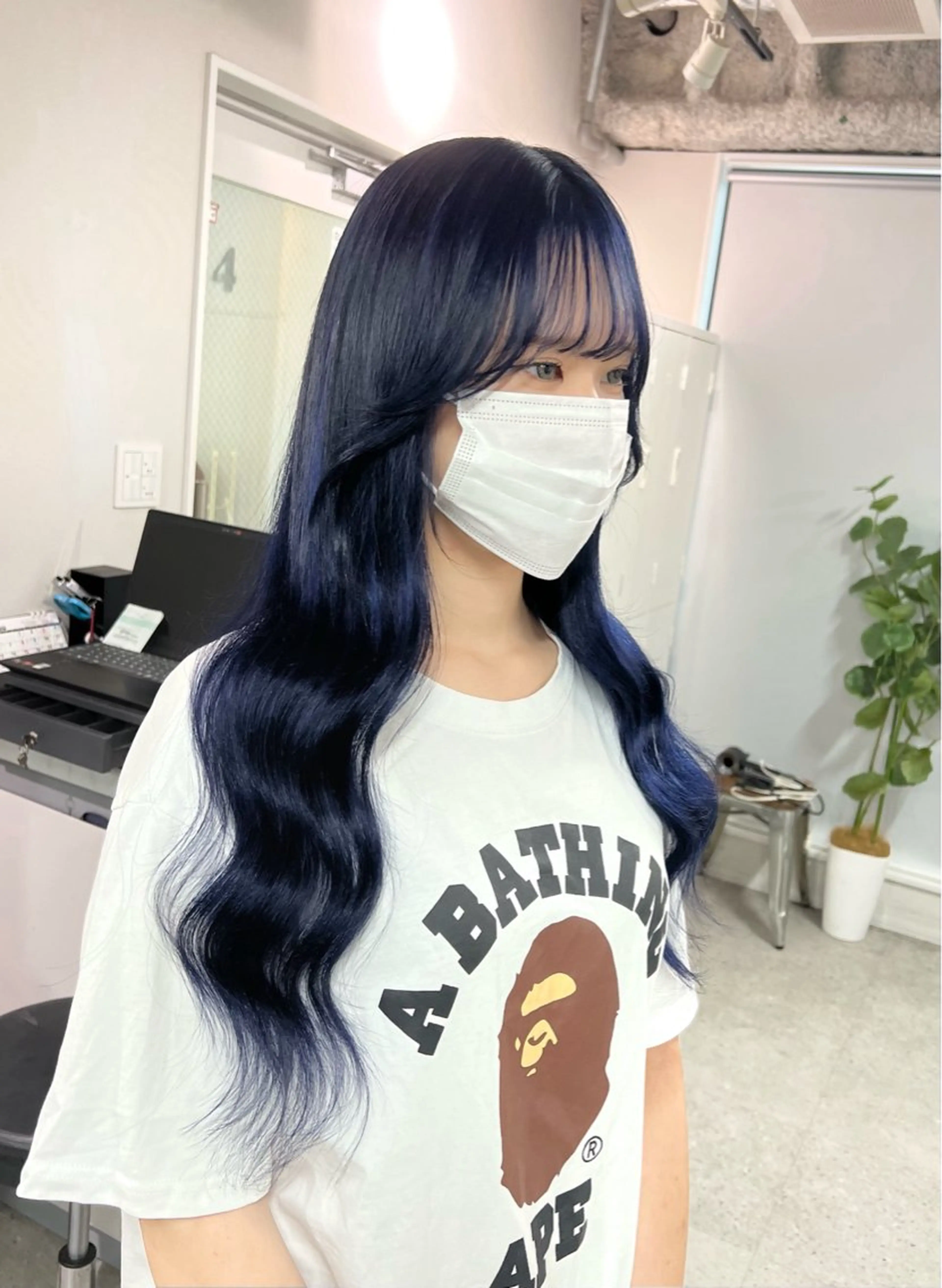 ロング カラー プルエクステ ネイビーカラー エクステ 韓国風ヘア nailist mana𖤐´-のネイルデザイン