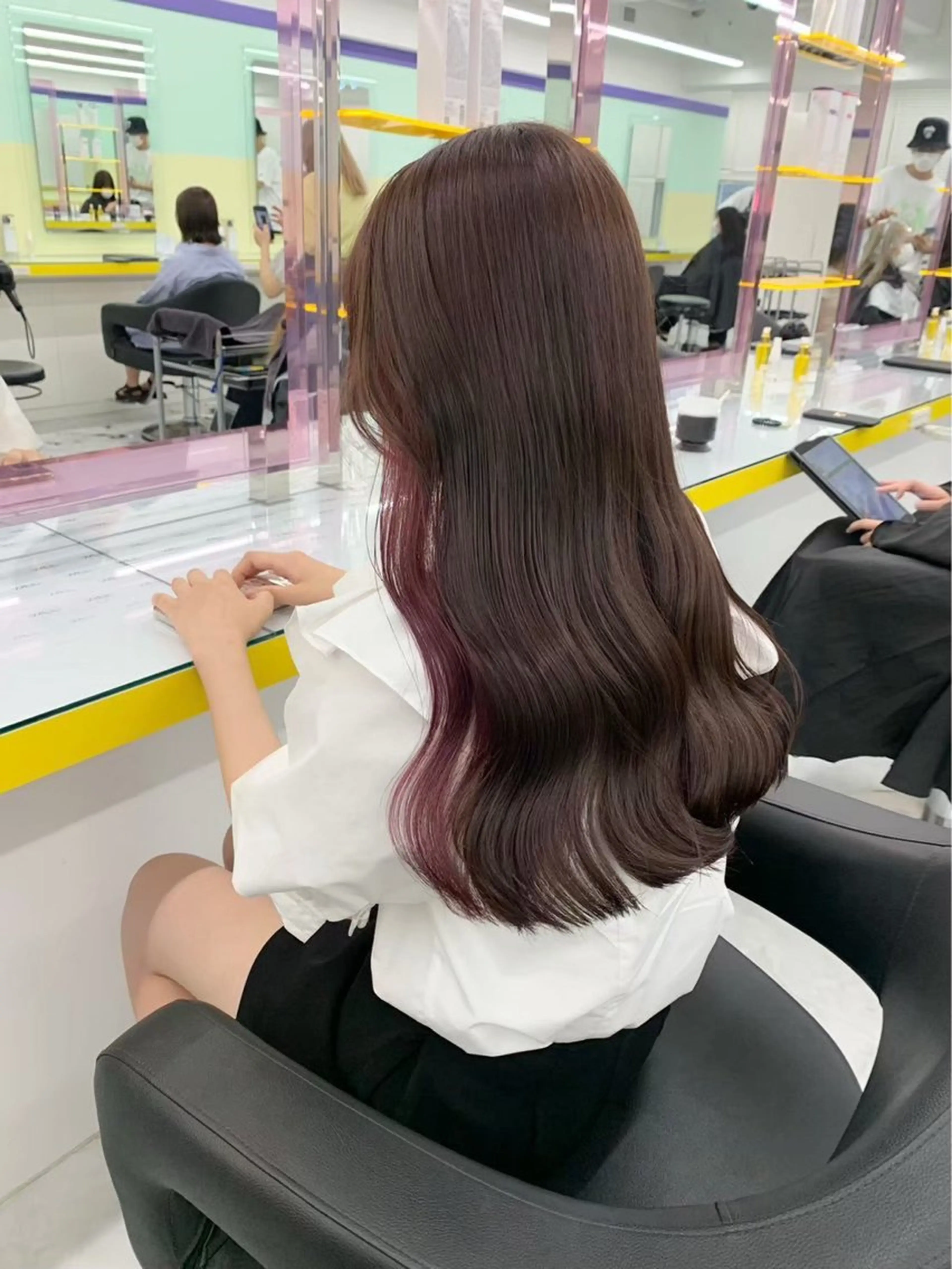 ロング カラー ベージュカラー ブリーチ 透明感カラー ダブルカラー ピンクカラー カット ヘアカラー 透明感🤍レイヤー ベージュ‎🤍ピンクのヘアスタイル