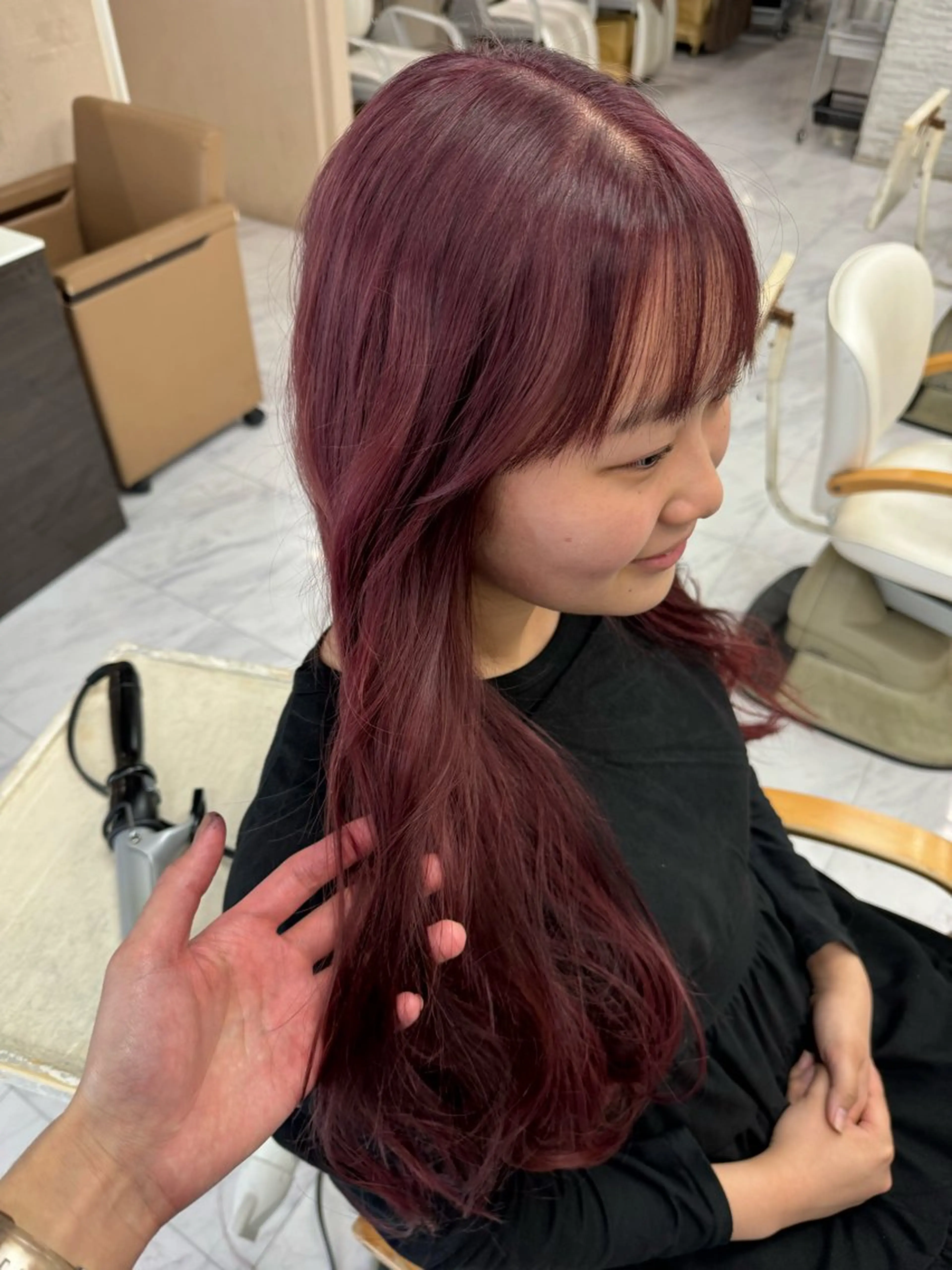 ロング カラー ヘアアレンジ 切りっぱなしボブ ブリーチ カシス デザインカラー ダブルカラー カット ヘアカラー トリートメント 目黒 碧人のヘアスタイル