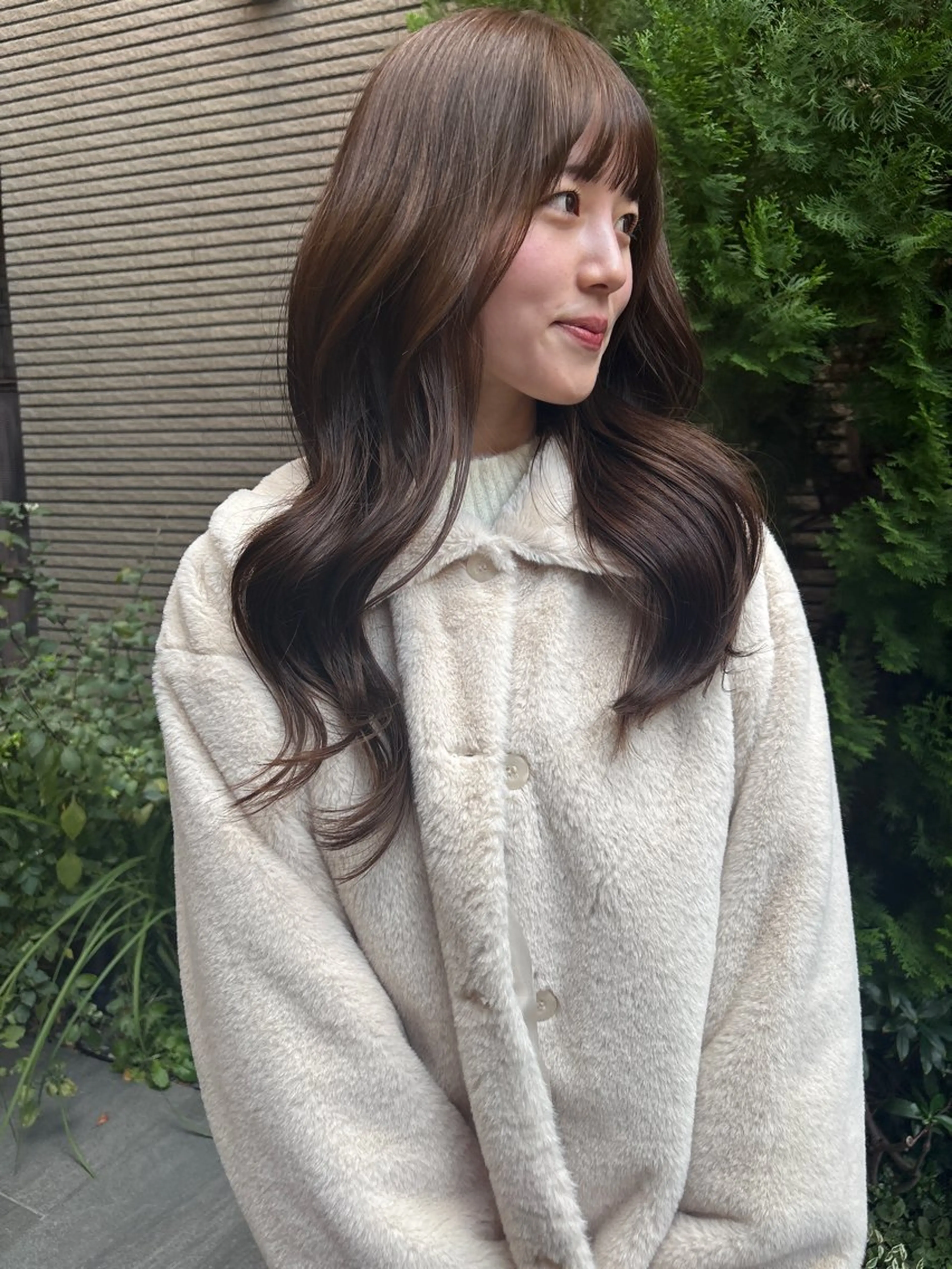 ミディアム 顔周りカット 似合わせカット カット ヘアカラー 梅田/レイヤーカット /ミルクティーカラーのヘアスタイル