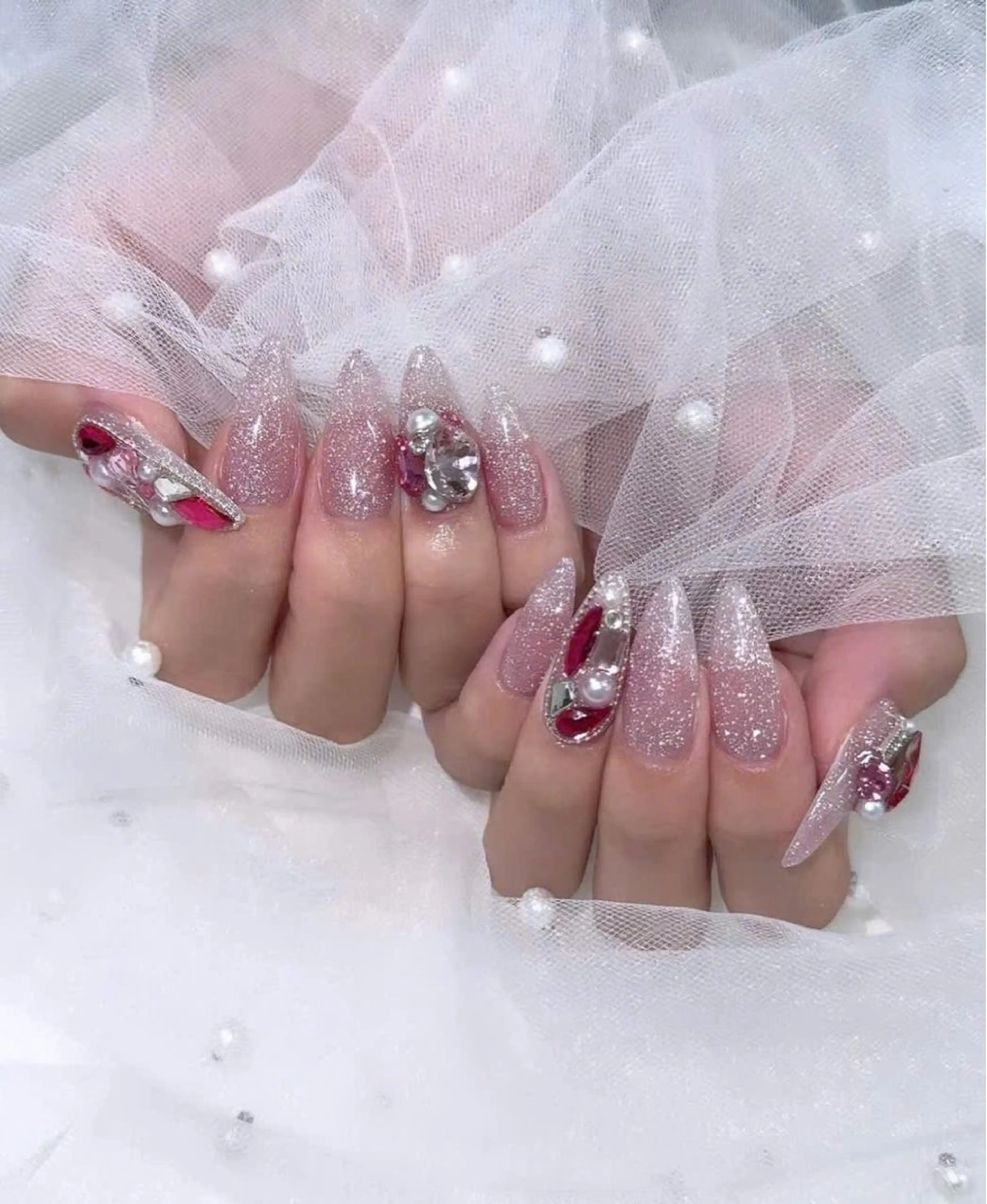 ネイル Lyna 池袋のネイルデザイン