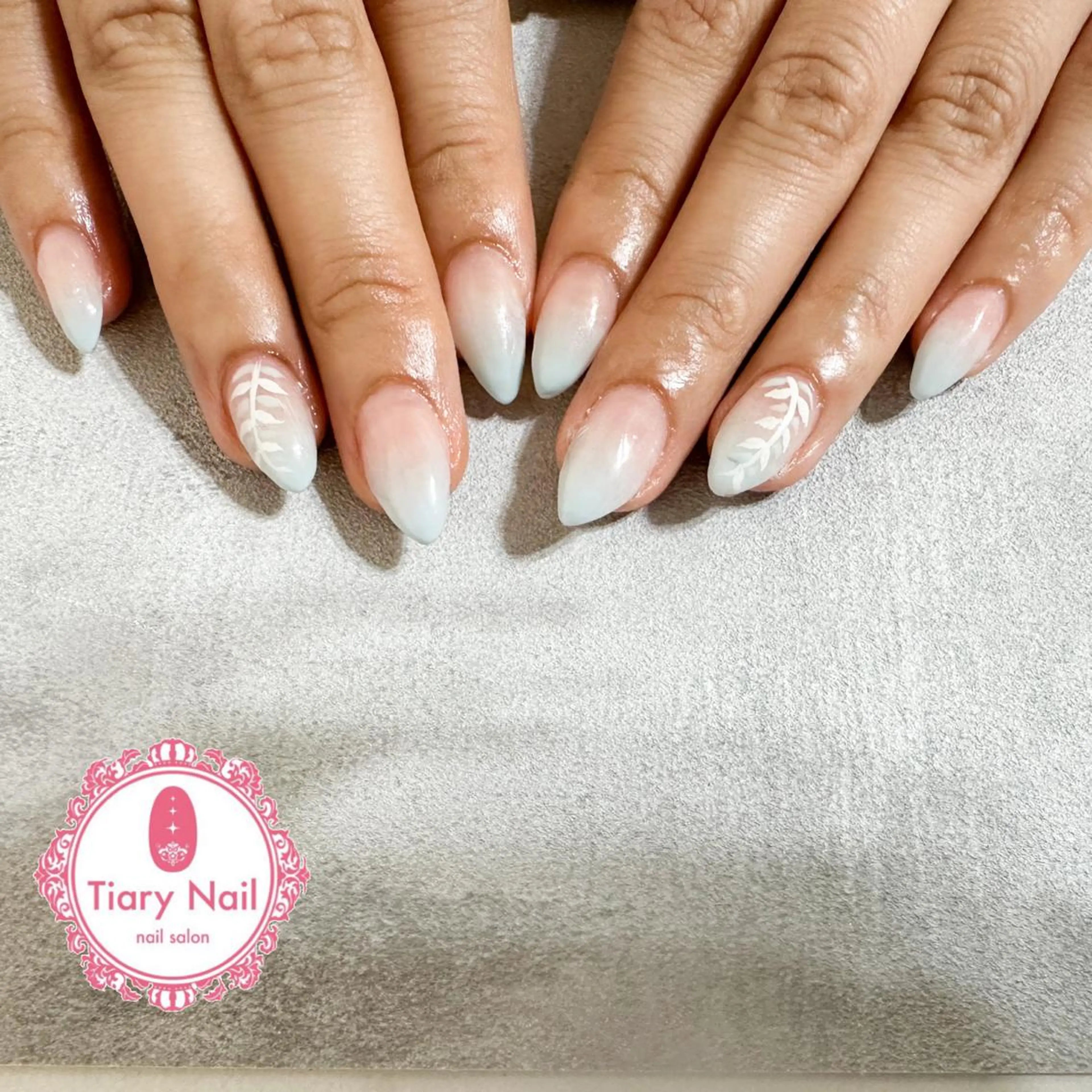 ネイル tiarynail K K🐼のネイルデザイン