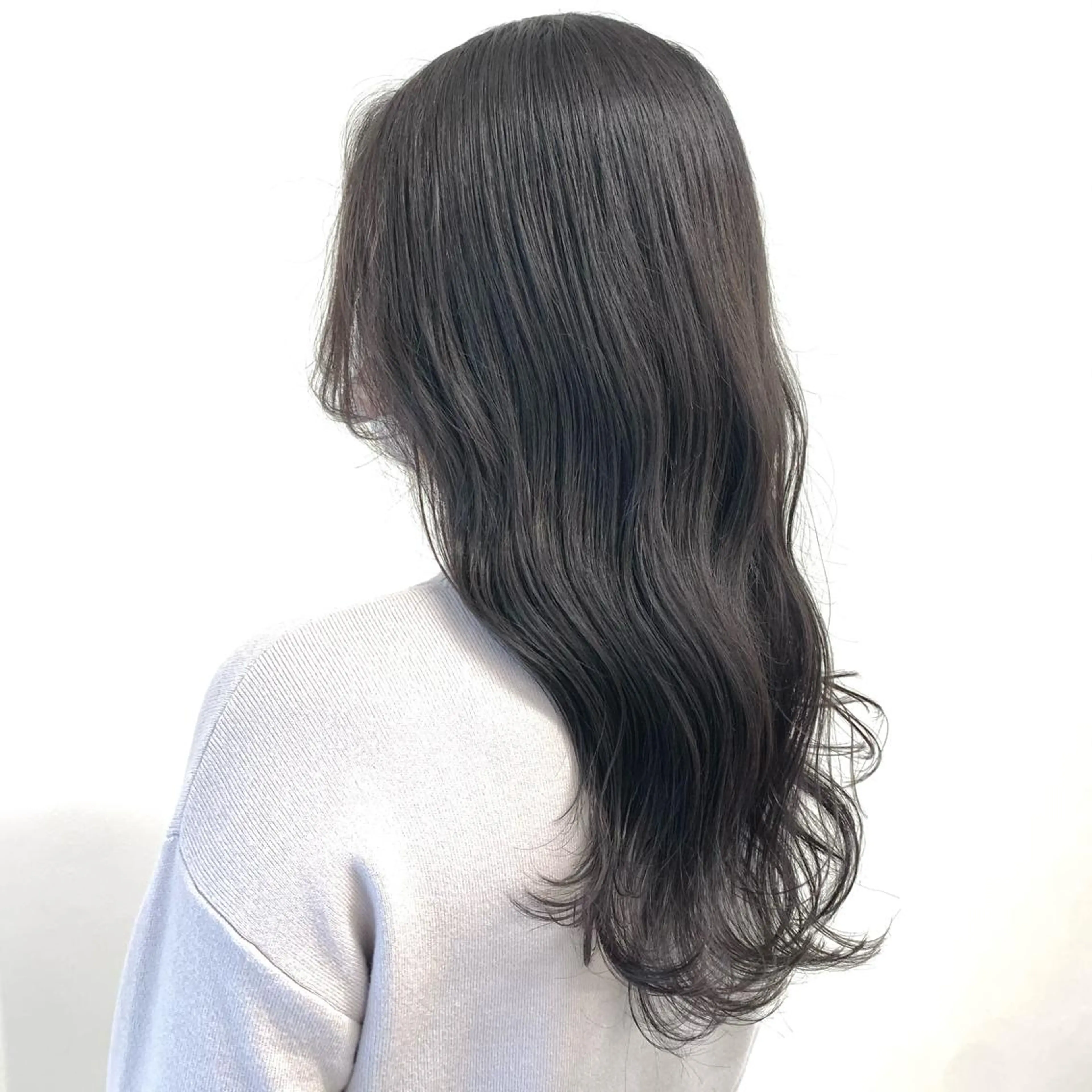 ロング カラー 肌に馴染む暗髪 梅田・増田のヘアスタイル