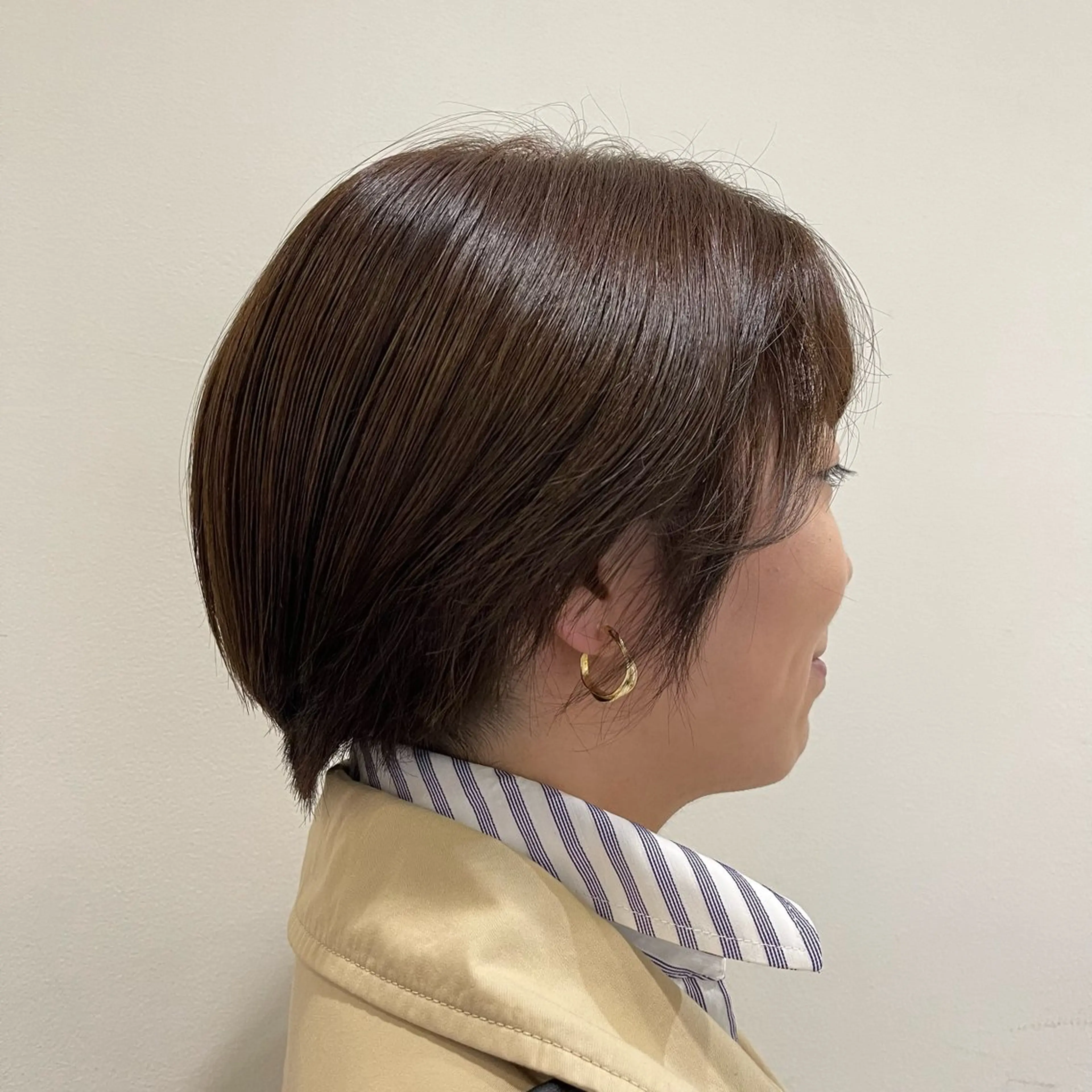 ショート 顔タイプ/ダブルカラ ー/りりかのヘアスタイル