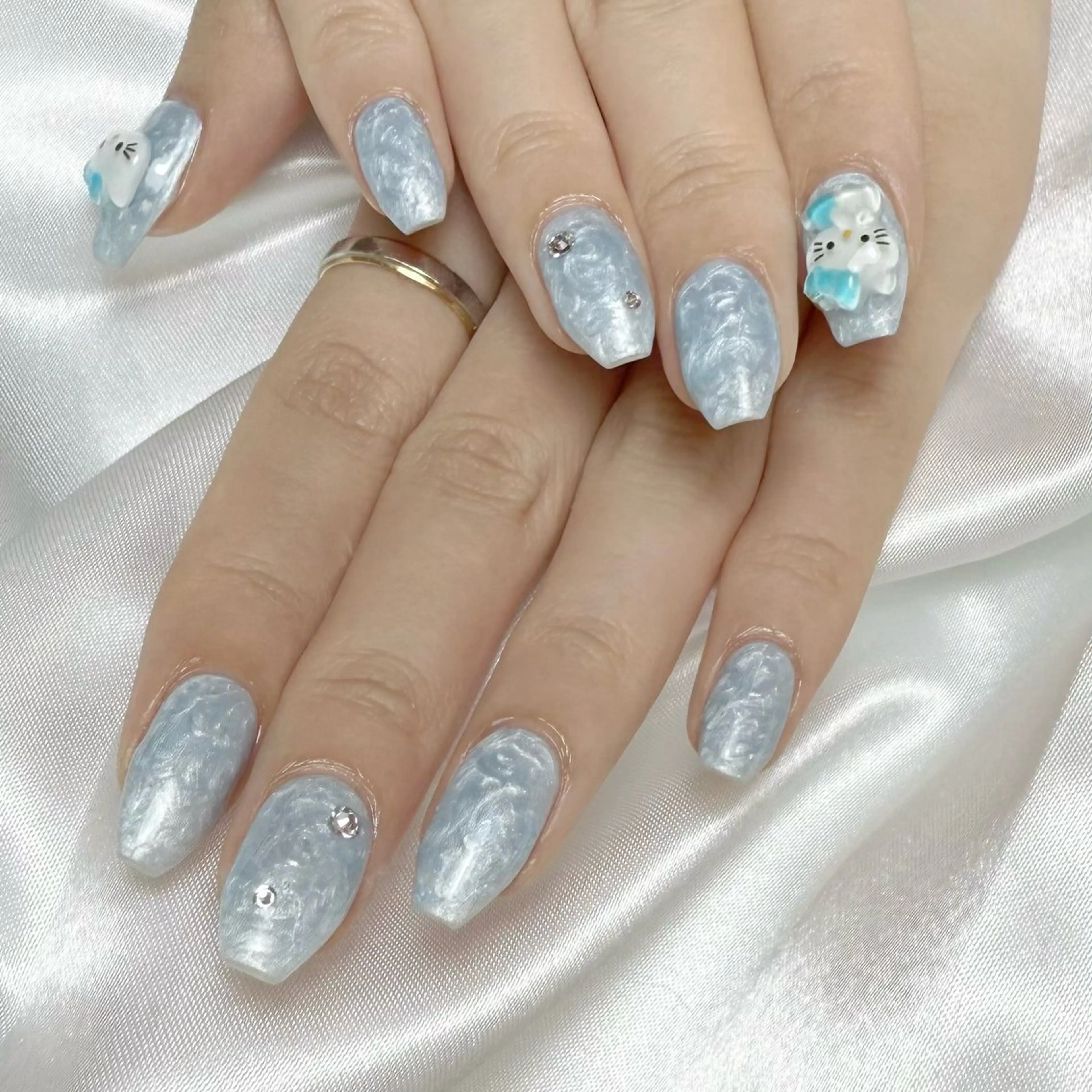 キッズ ネイル オーロラネイル ブルー フラッシュネイル フットネイル フレンチネイル 🌷yui ネイル🌷のネイルデザイン