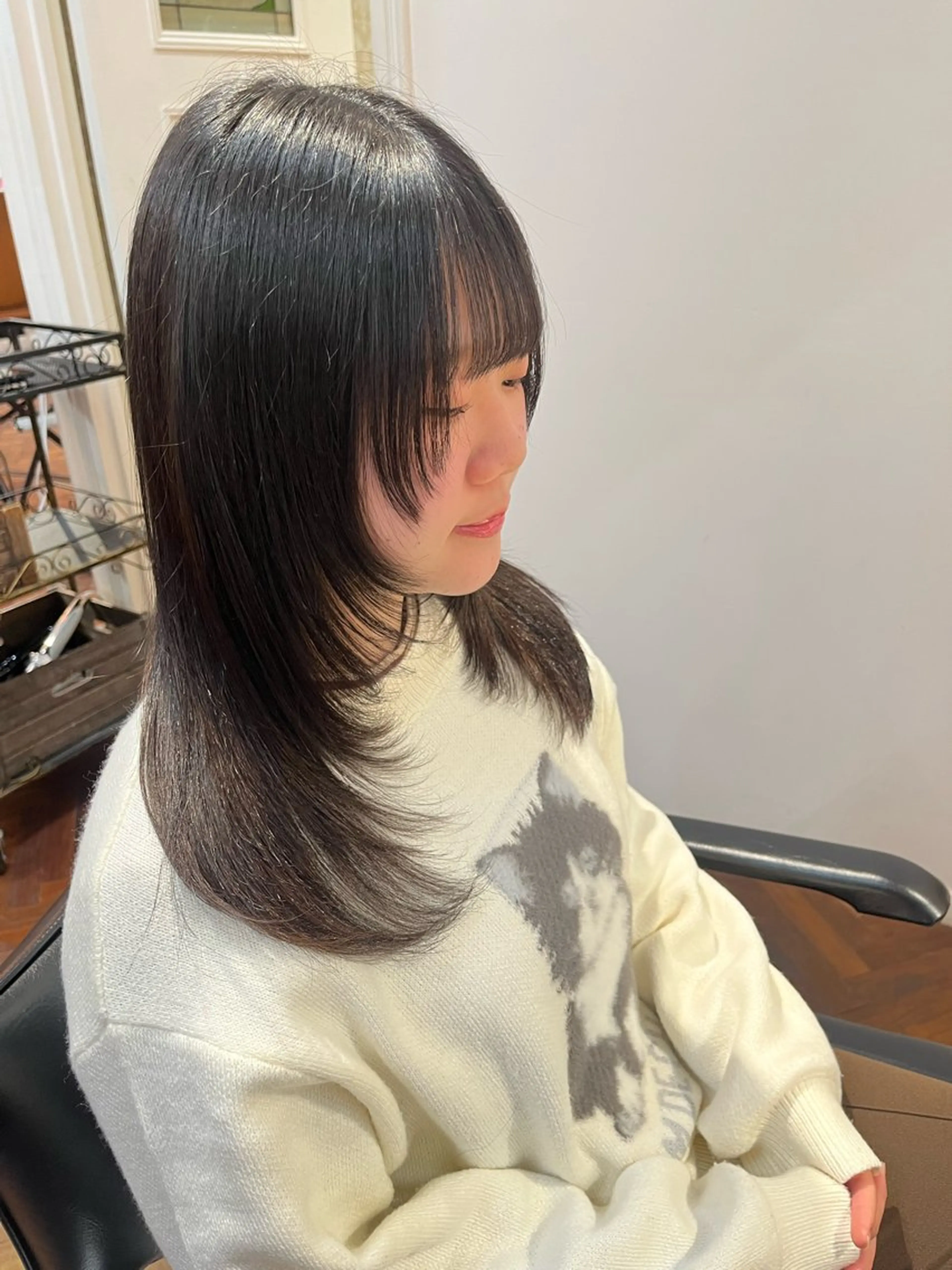 ミディアム 顔周りカット ハイレイヤー レイヤーカット 野口 詩織のヘアスタイル