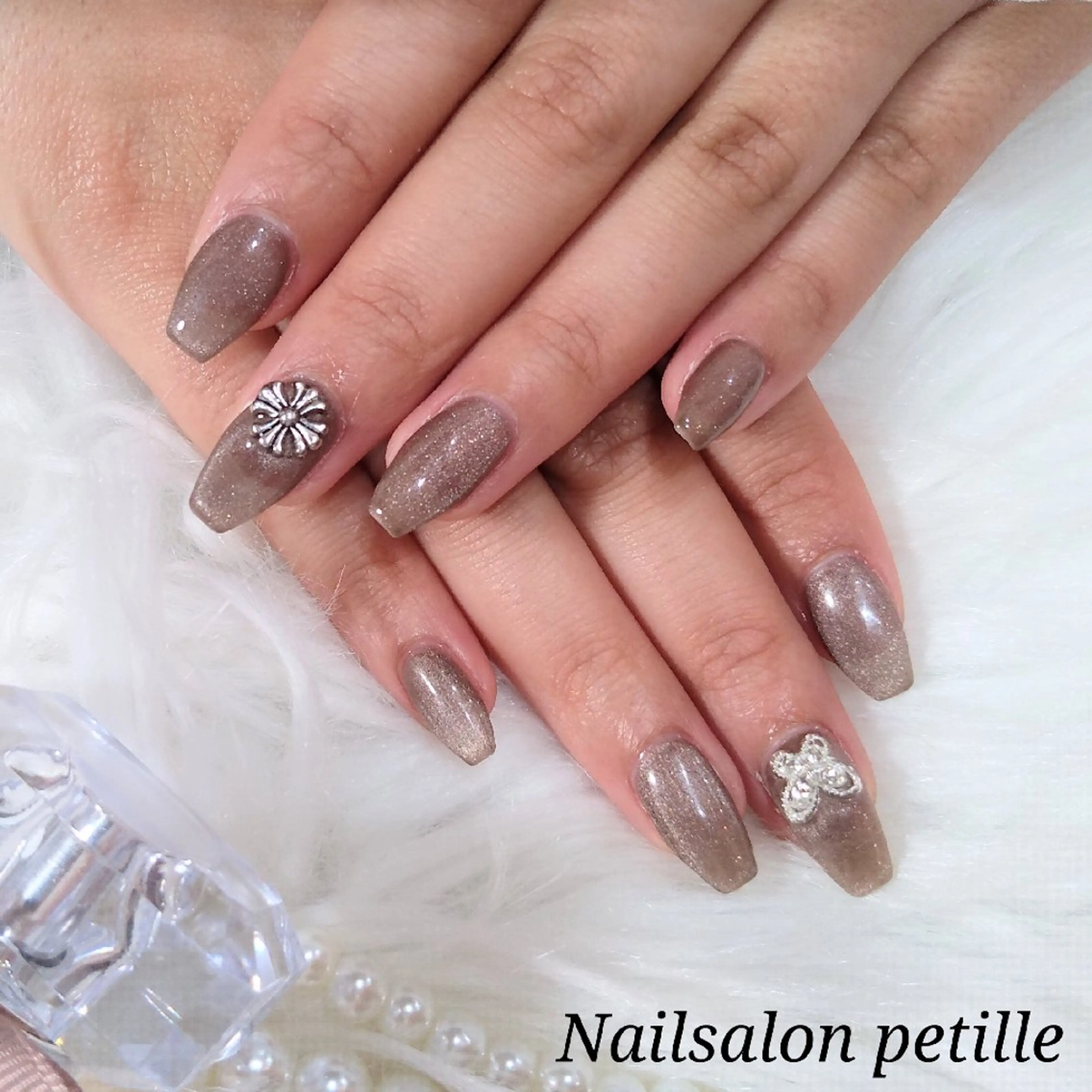 ネイル マグネットネイル ハンドネイル たかなし かなのネイルデザイン