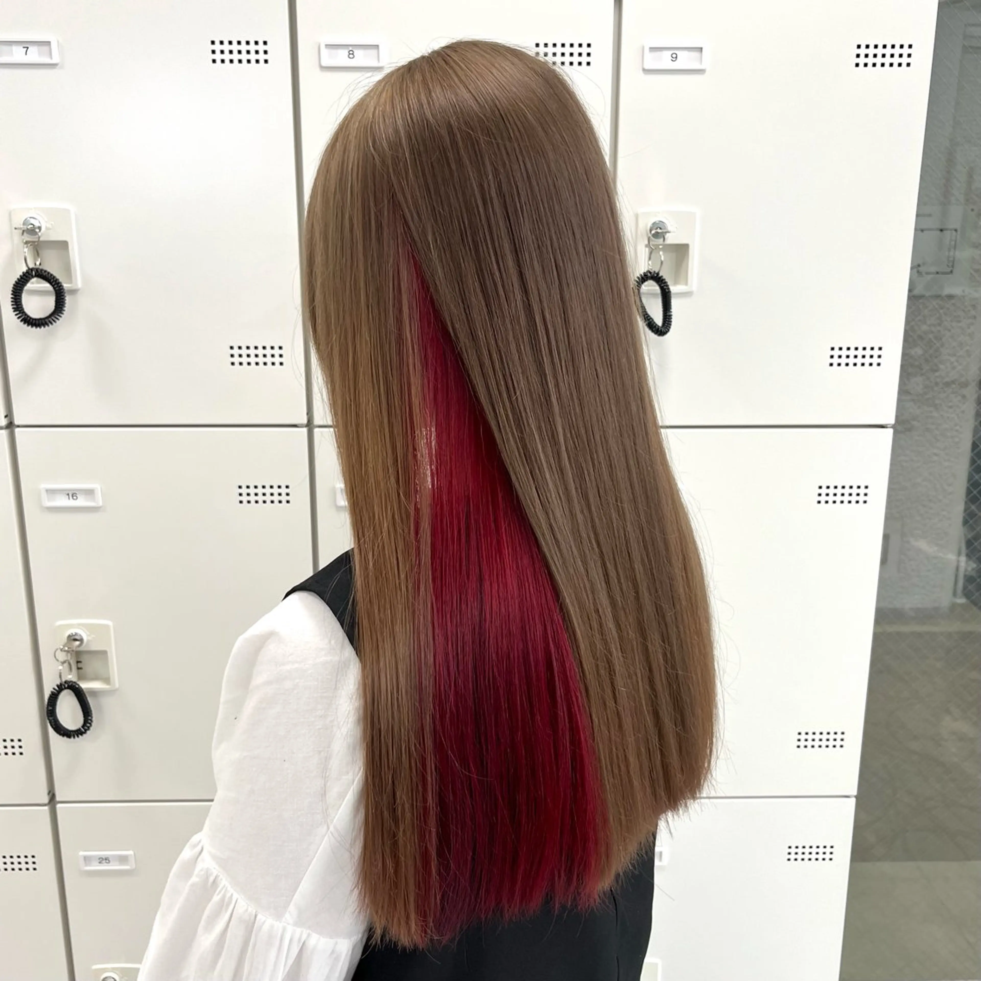 ロング カラー ベージュカラー 黒髪 ブリーチ ブルーカラー ブルーブラック ヘアカラー トリートメント 天神/ケアブリーチ/ 髪質改善/上質艶髪のヘアスタイル