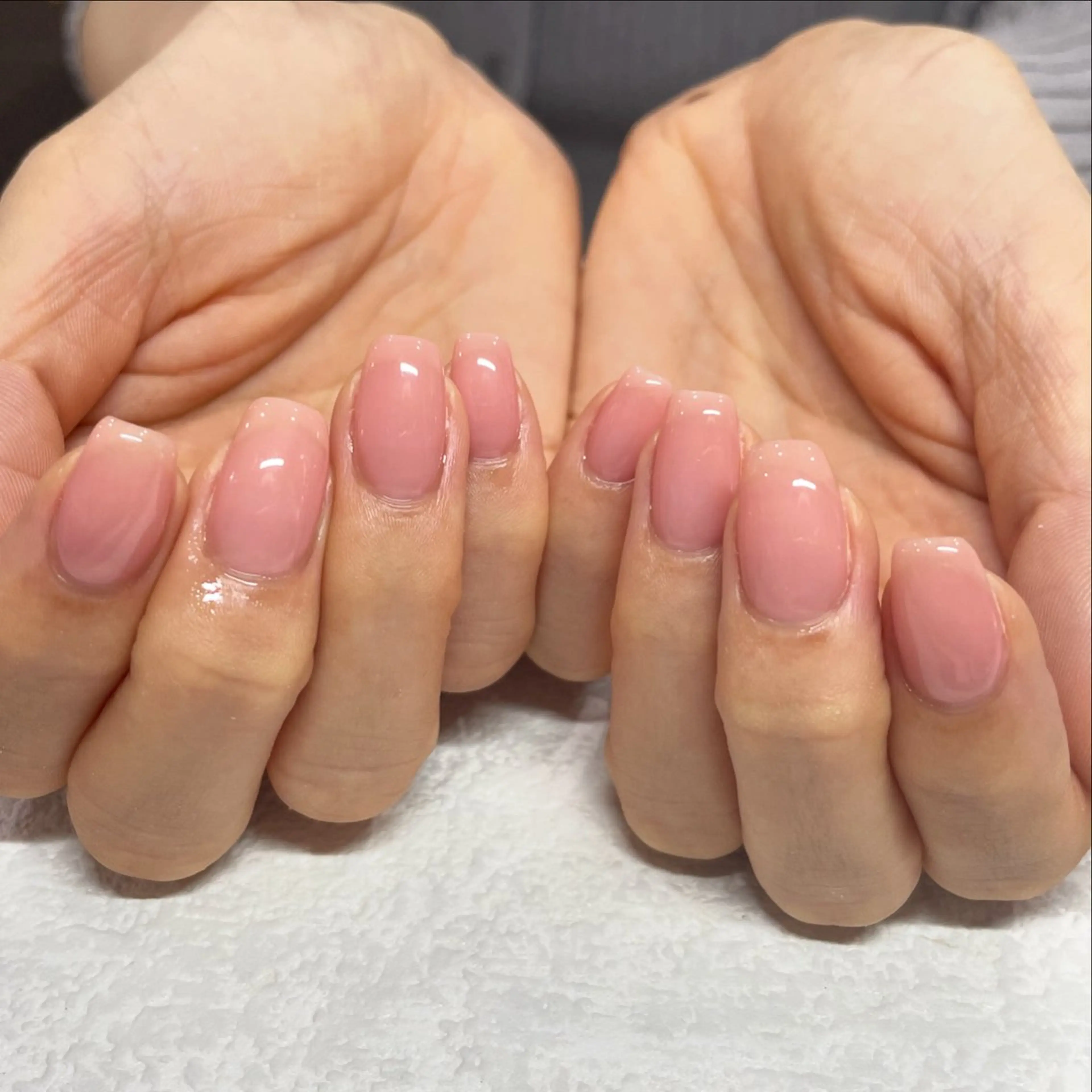 ネイル パラジェルサロン 大人女性が通うサロンのネイルデザイン