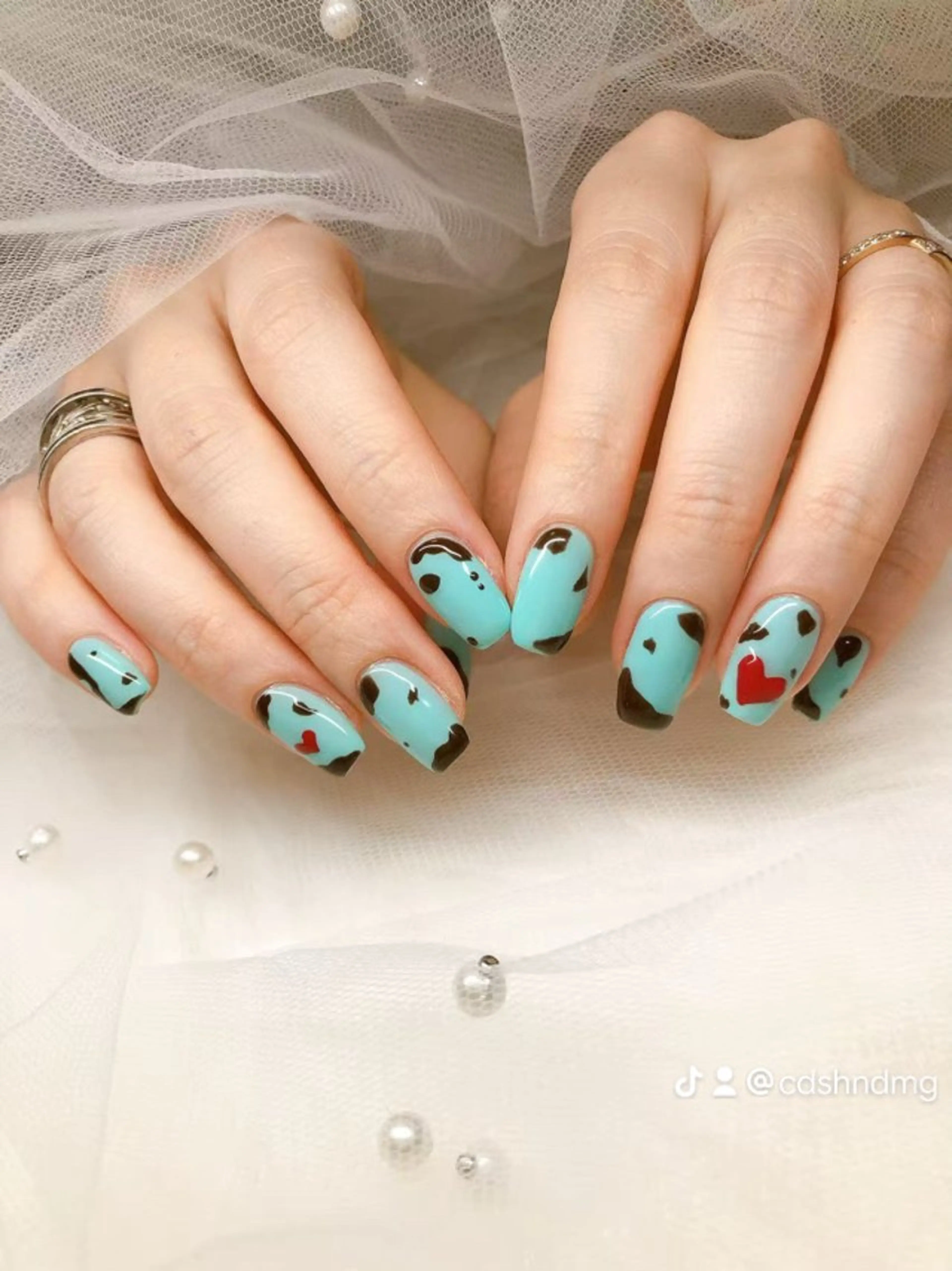 ネイル アートネイル PLUM  BELL 横浜自宅ネイルのネイルデザイン