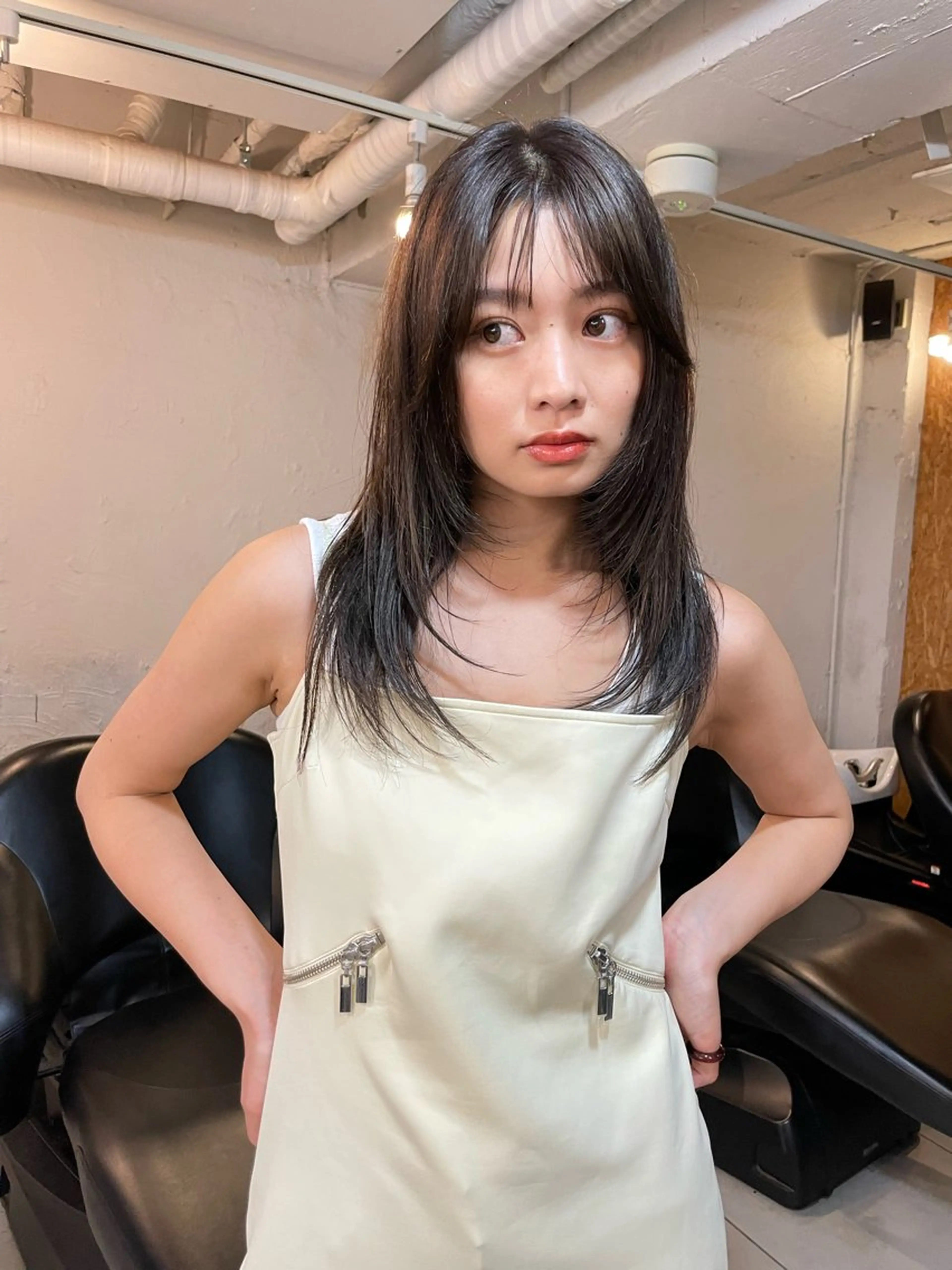 セミロング カラー カット トリートメント STAND所属・レイヤー　べージュ 白石研太のヘアスタイル