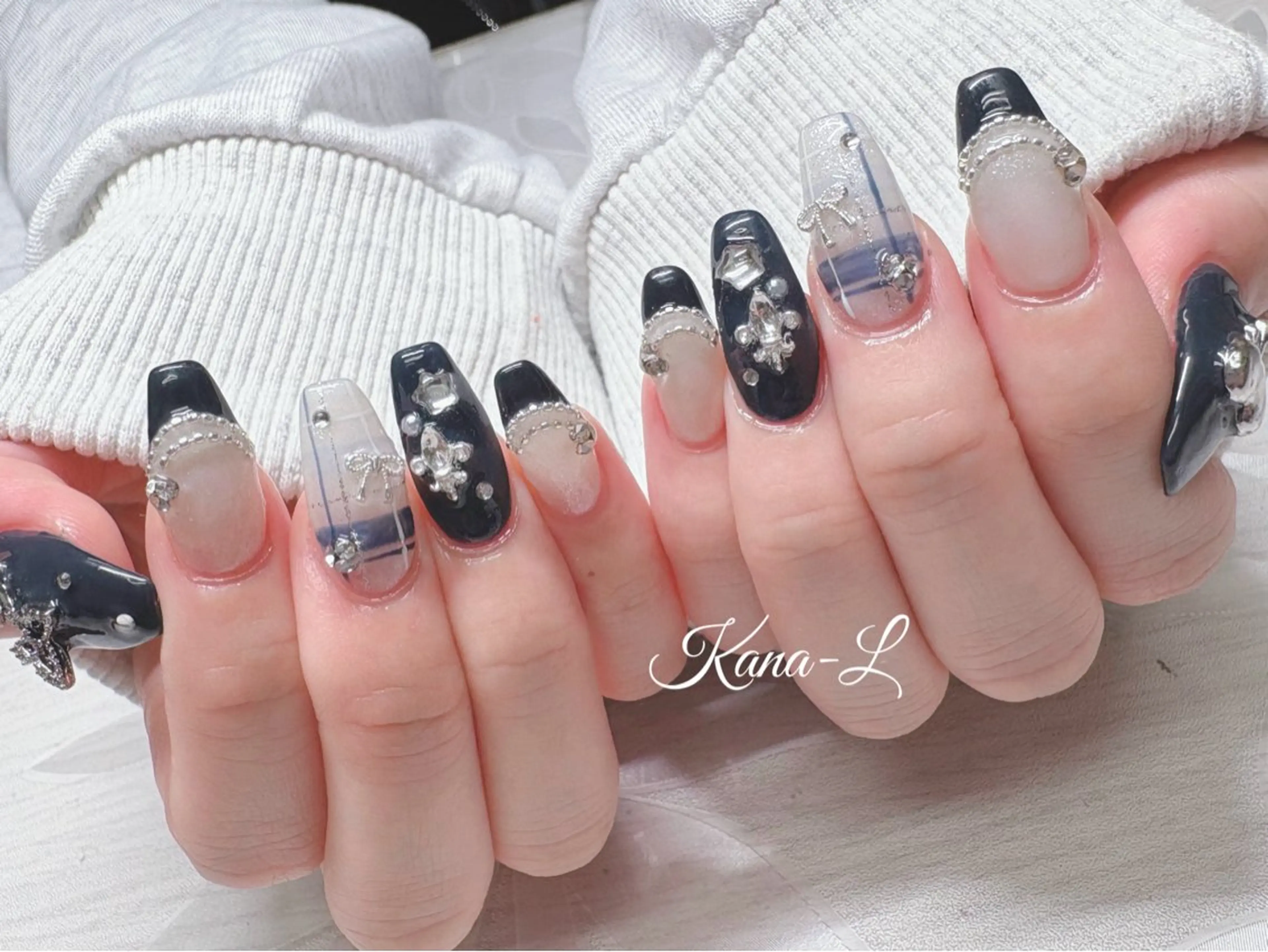 ネイル 芦辺 香奈のネイルデザイン