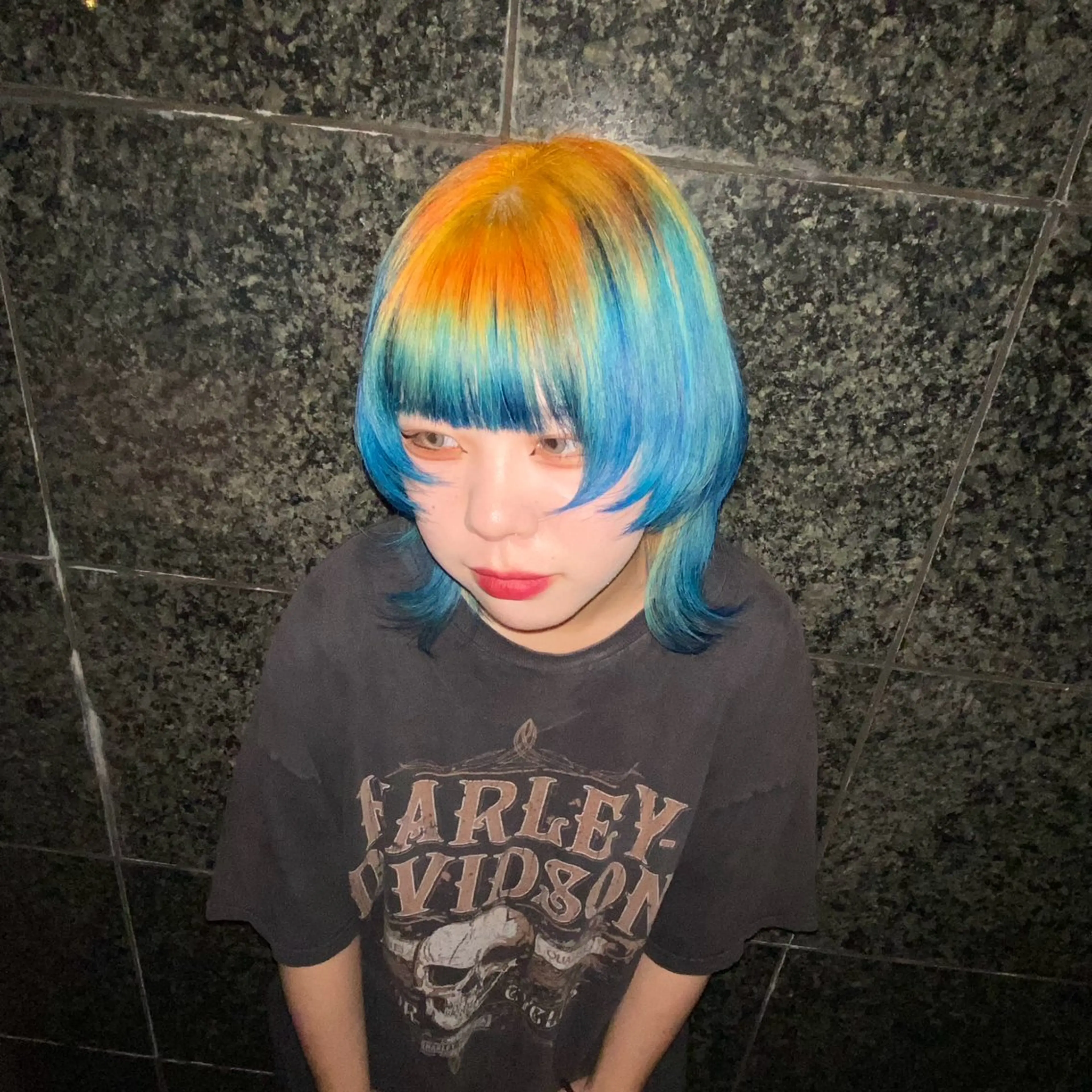 ミディアム ウルフカット 大阪ハイトーン /MYUUのヘアスタイル