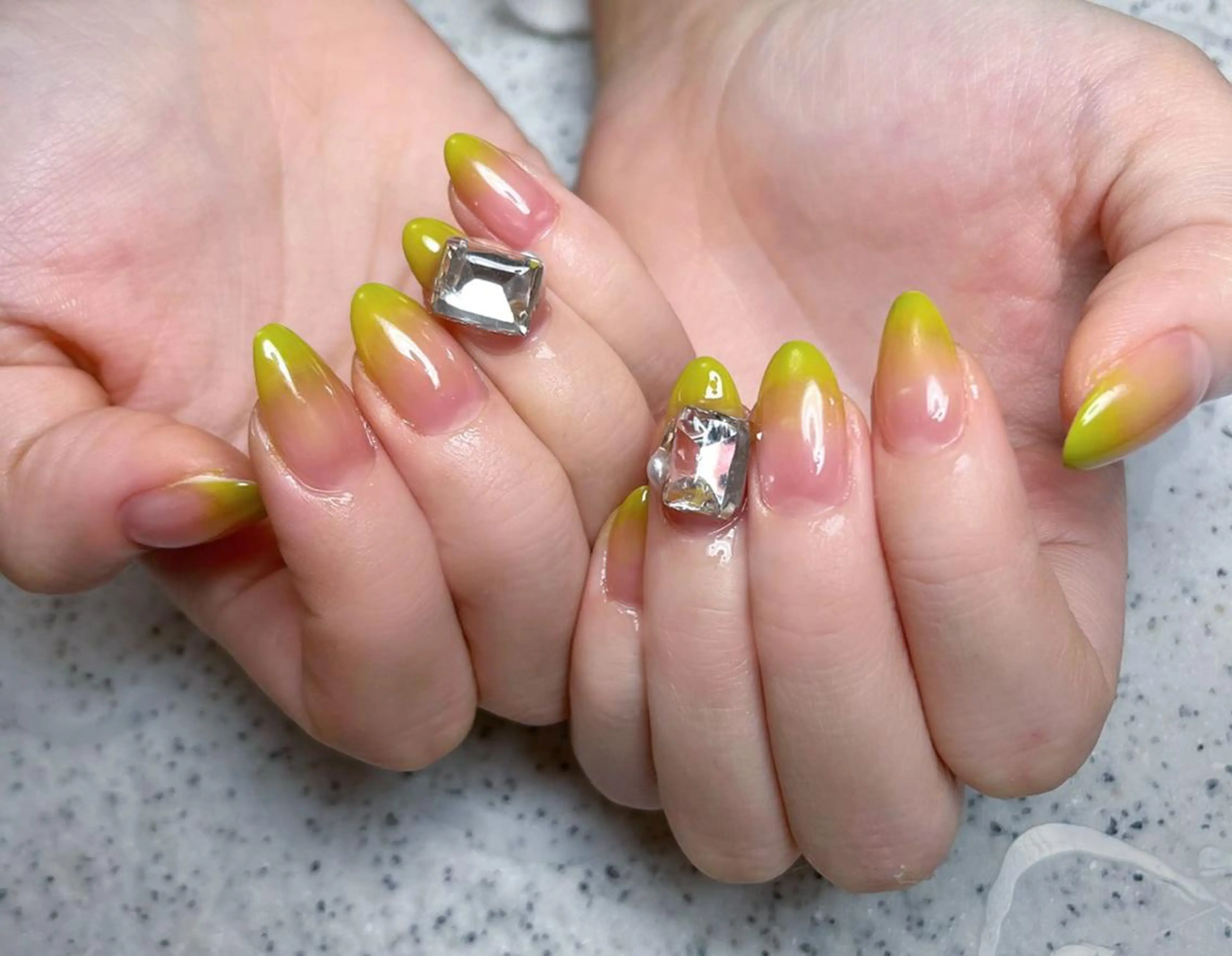 ネイル 長さ出し ネイルチップ Queens ciciのネイルデザイン