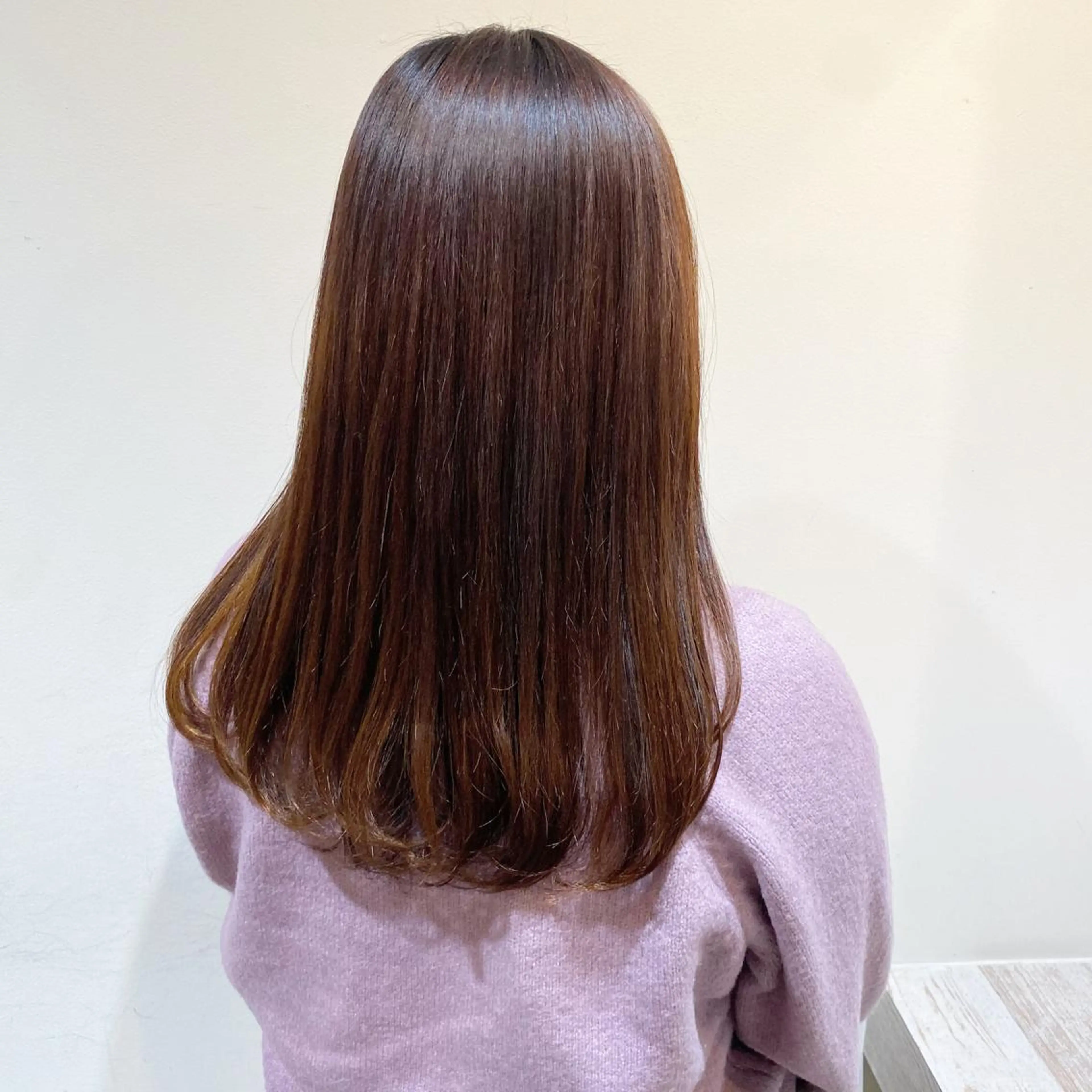 ロング カラー 伊藤 玲衣のヘアスタイル