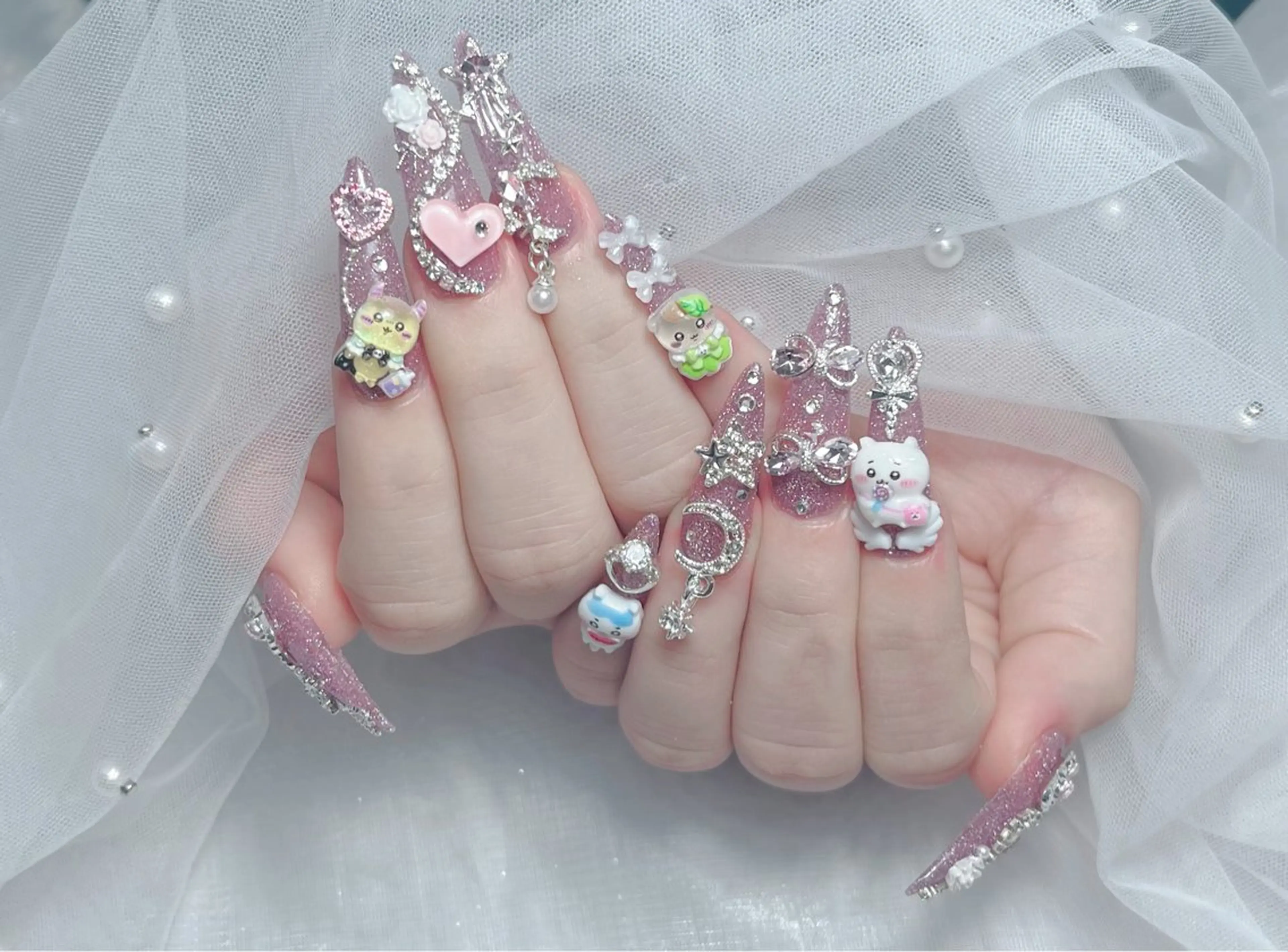 ネイル アートネイル グラデーション キラキラネイル ニュアンスネイル オフィスネイル ハンドネイル Amee Nail Salonのネイルデザイン