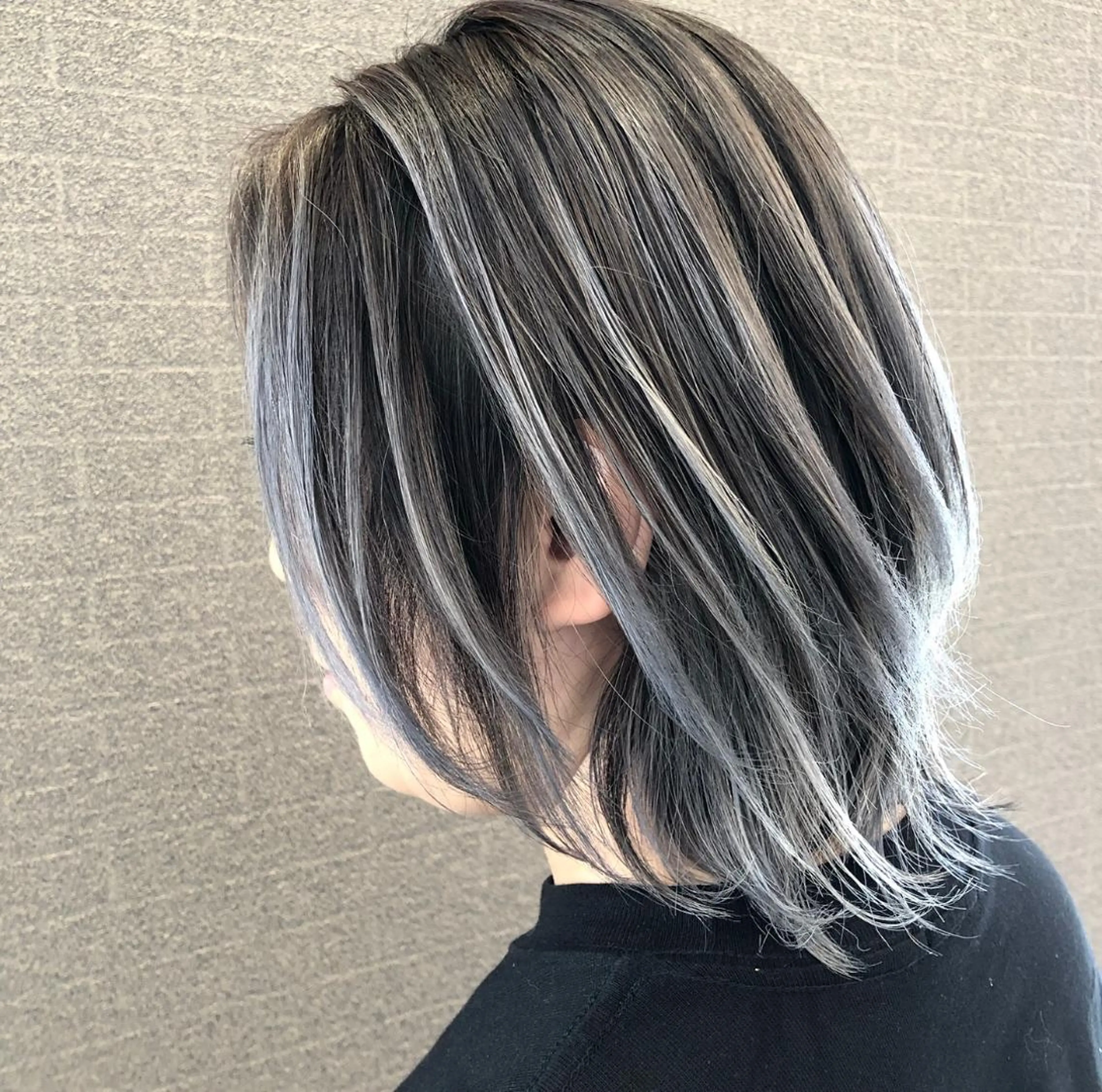 ショート カラー ヘアアレンジ シールエクステ バレイヤージュ デザインカラー ハイライトカラー エクステ アンドウ ユウ/ レイヤーカット/韓国のヘアスタイル