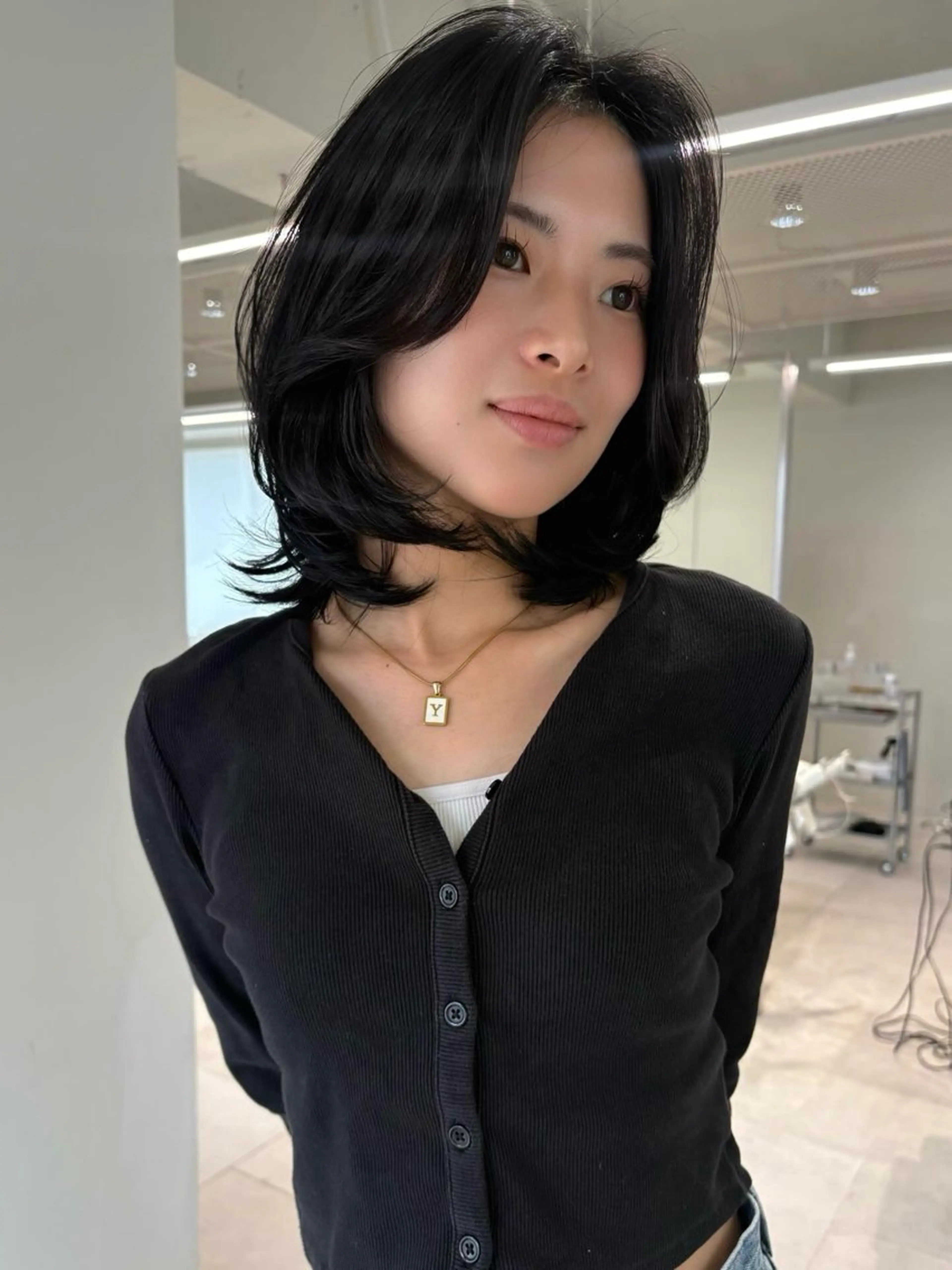 ミディアム カラー 黒髪 レイヤーカット カット 海外レイヤー /NAGISAのヘアスタイル