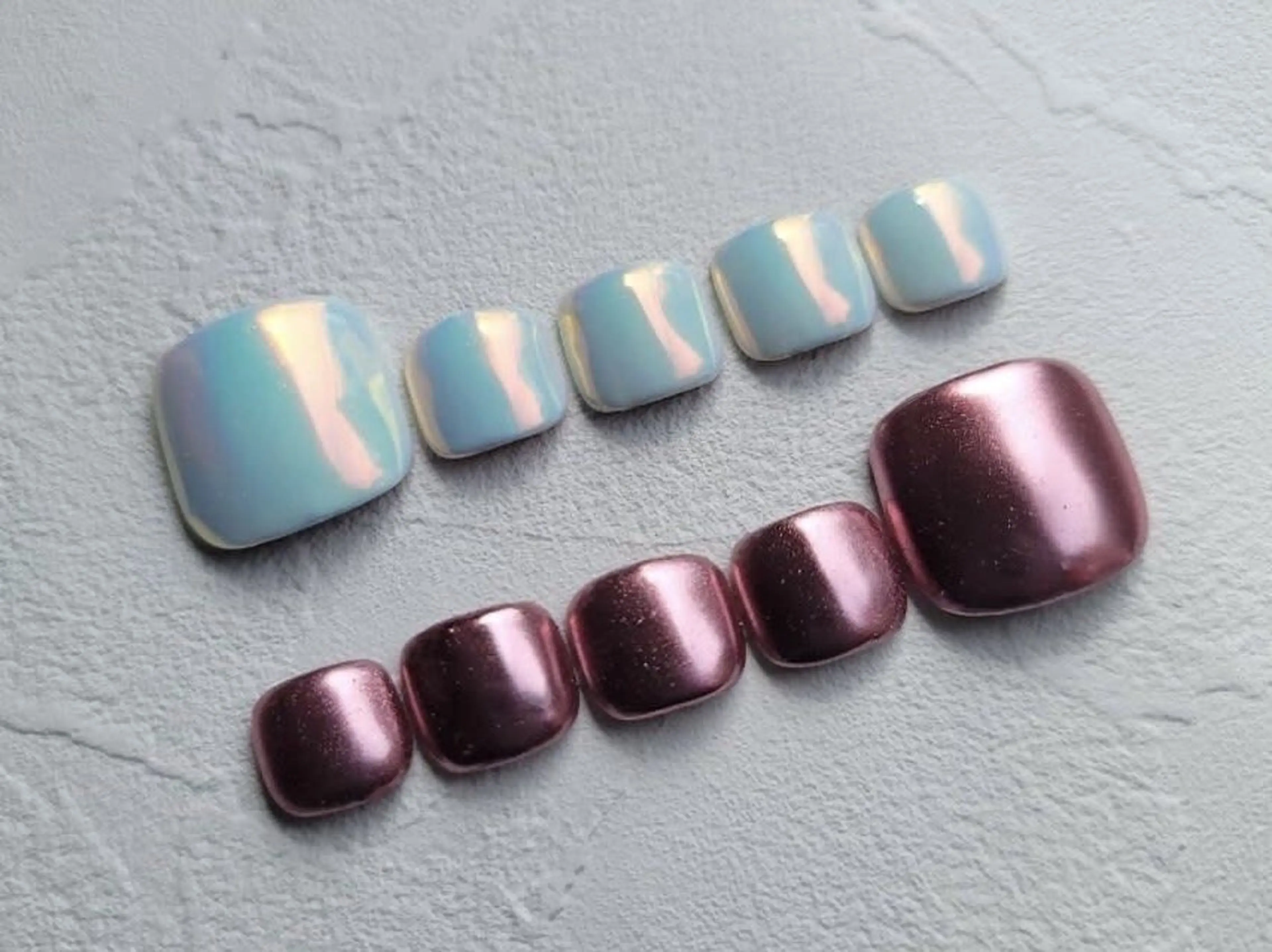 ネイル フラッシュネイル フットネイル マグネットネイル マグネットワンカラー ミラーネイル フットネイル Richer ~nail & eyebeauty ~所属・ai のネイルデザイン