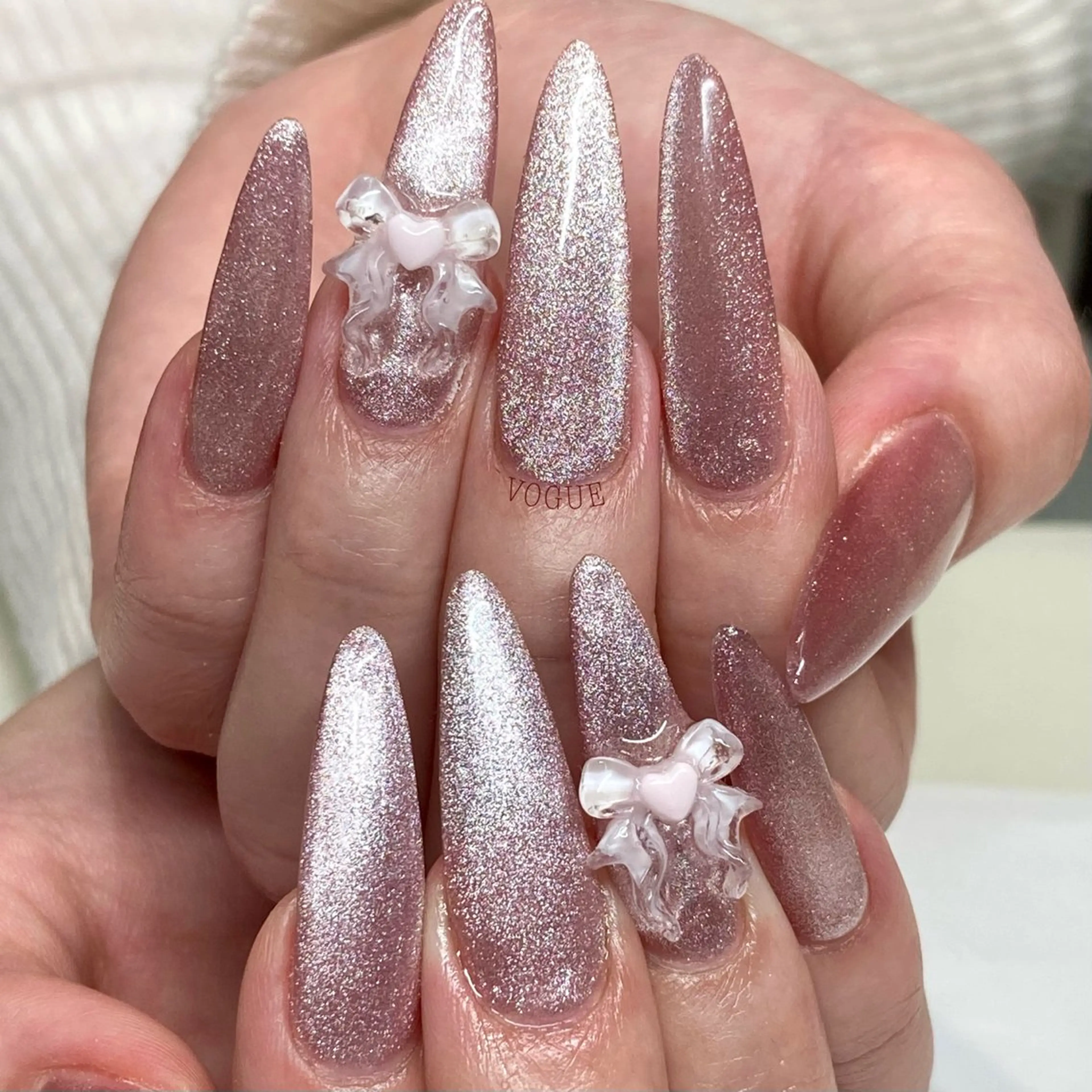 ネイル ハンドネイル VOGUE ×SWANのネイルデザイン