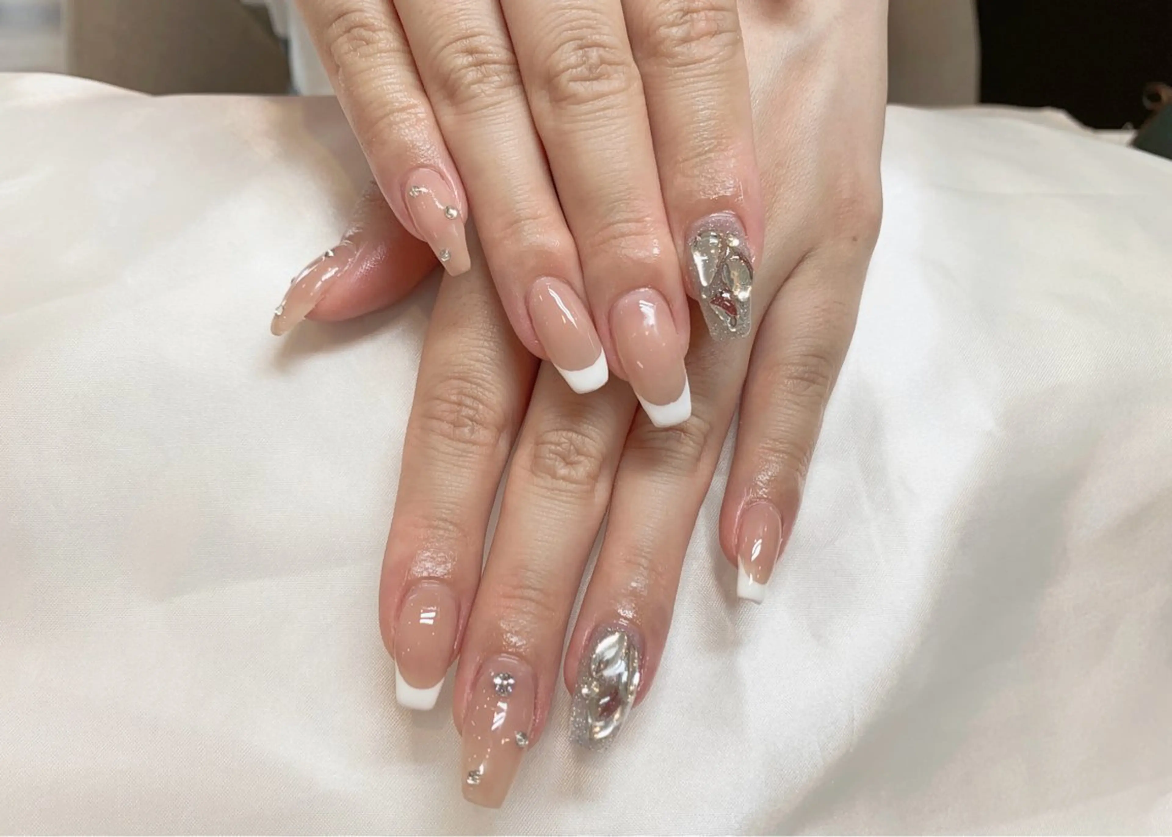 ネイル ハンドネイル ハンドケア Kaka_ パラジェル、長さだしのネイルデザイン