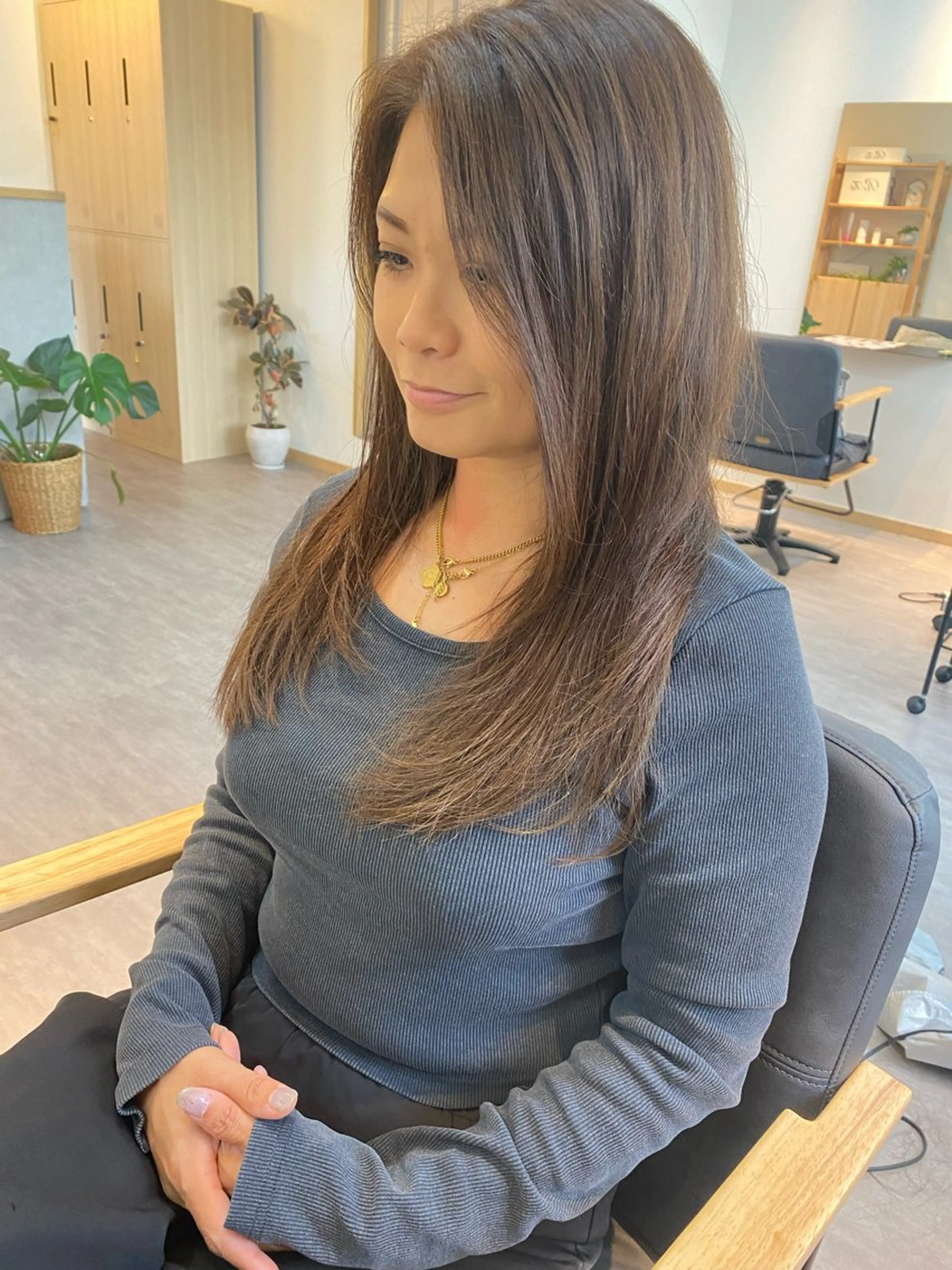 ミディアム カラー カット ヘアカラー トリートメント 内野 友貴のヘアスタイル