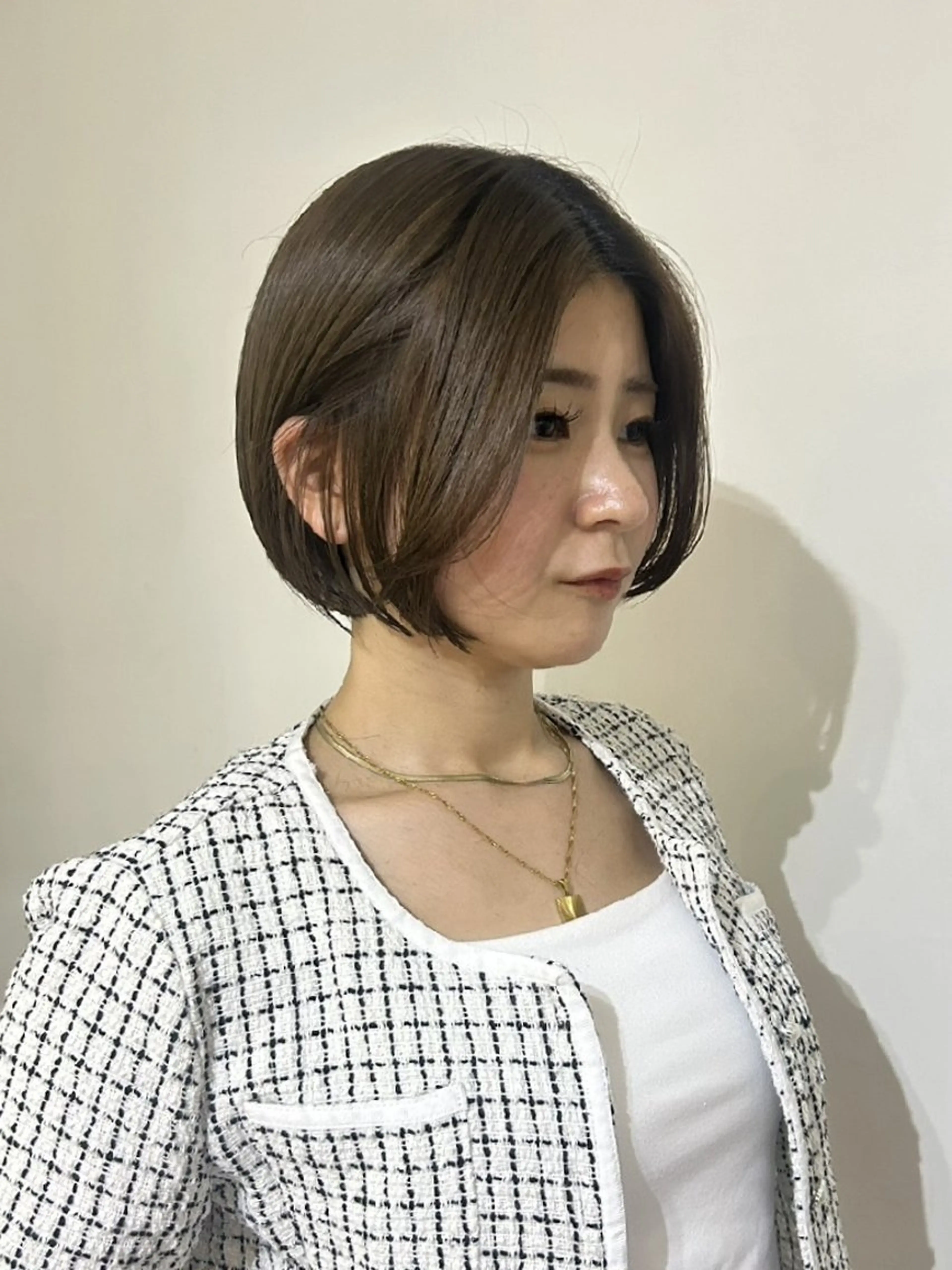 ショート かきあげバング カット ヘアカラー トリートメント 新宿×扱いやすいボブ /ボブ専門TAMEのヘアスタイル