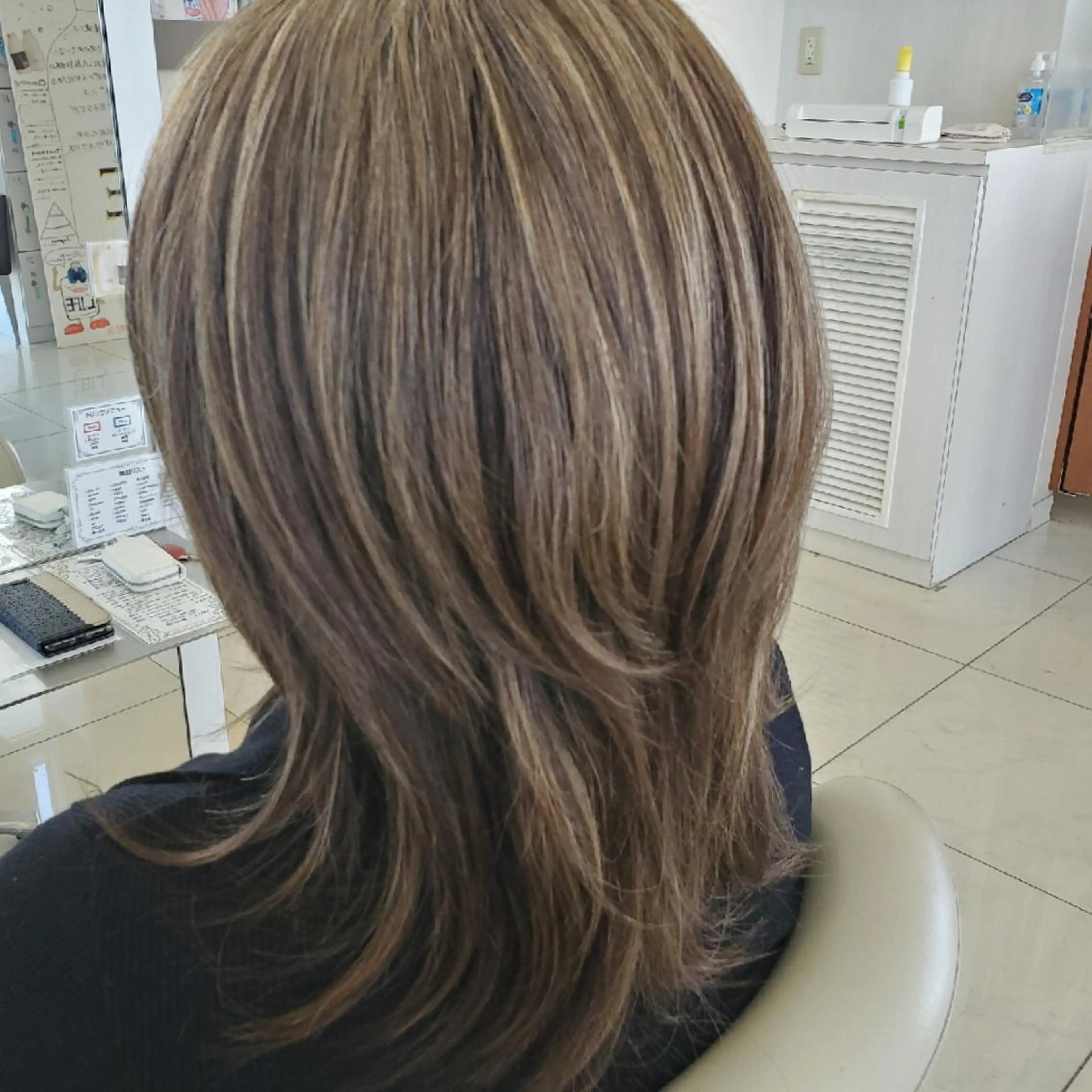 カラー 北野 親善のヘアスタイル