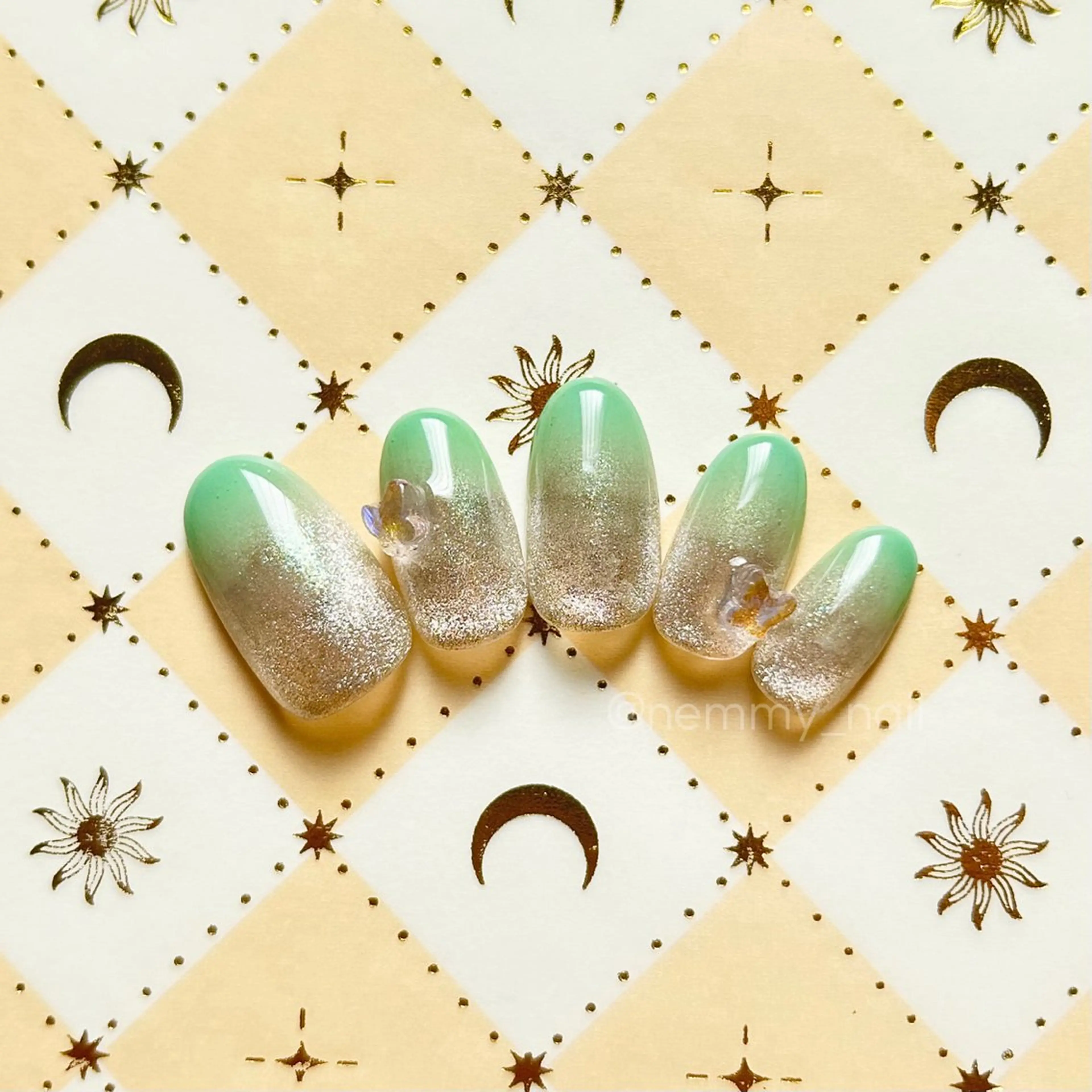 ネイル グラデーション グリーン マグネットネイル 【印西】ネイル/エステサロン Nemmy所属・Nemmy MAYUのネイルデザイン