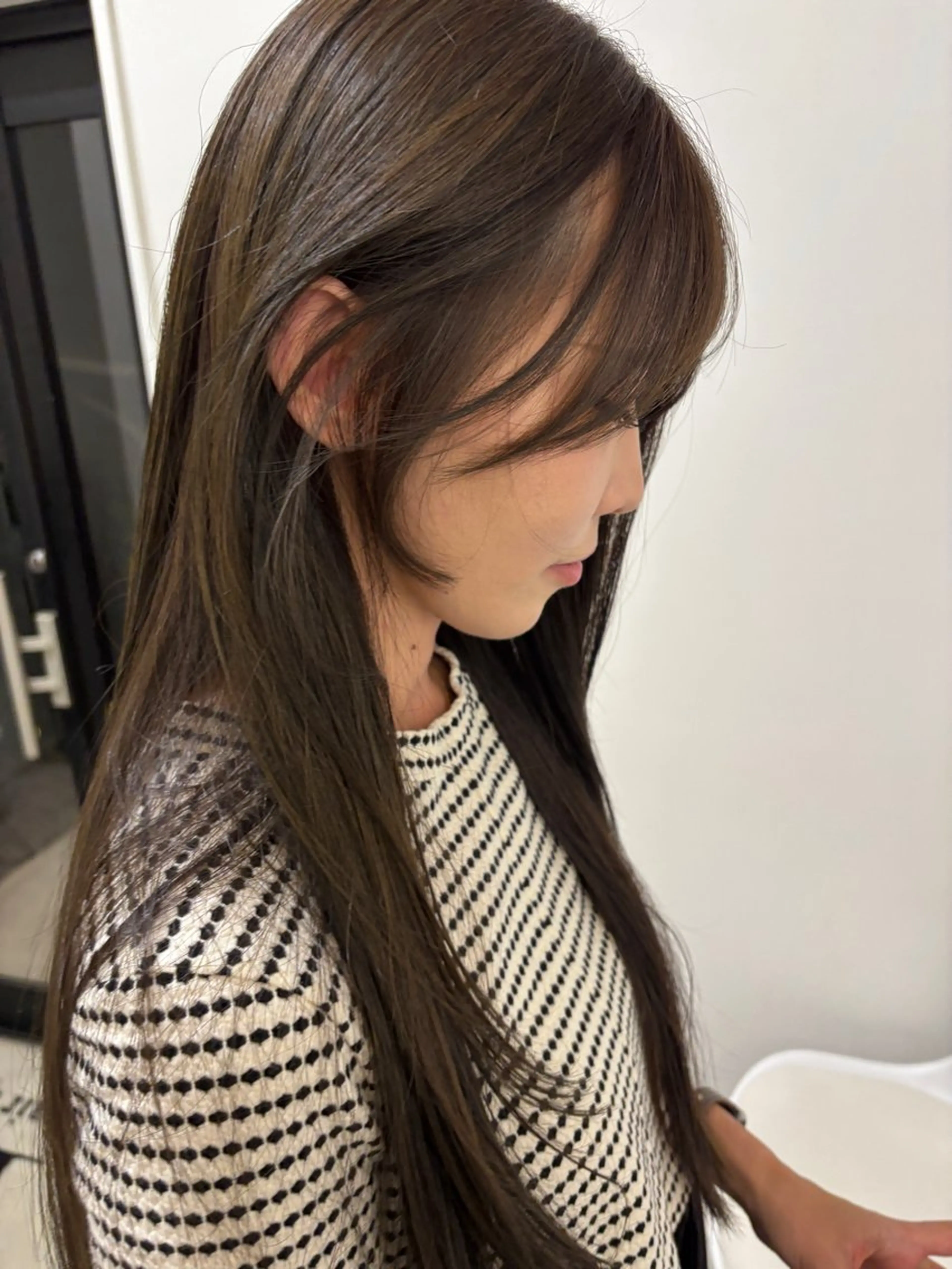 カラー オリーブカラー 髙木 藍紗のヘアスタイル