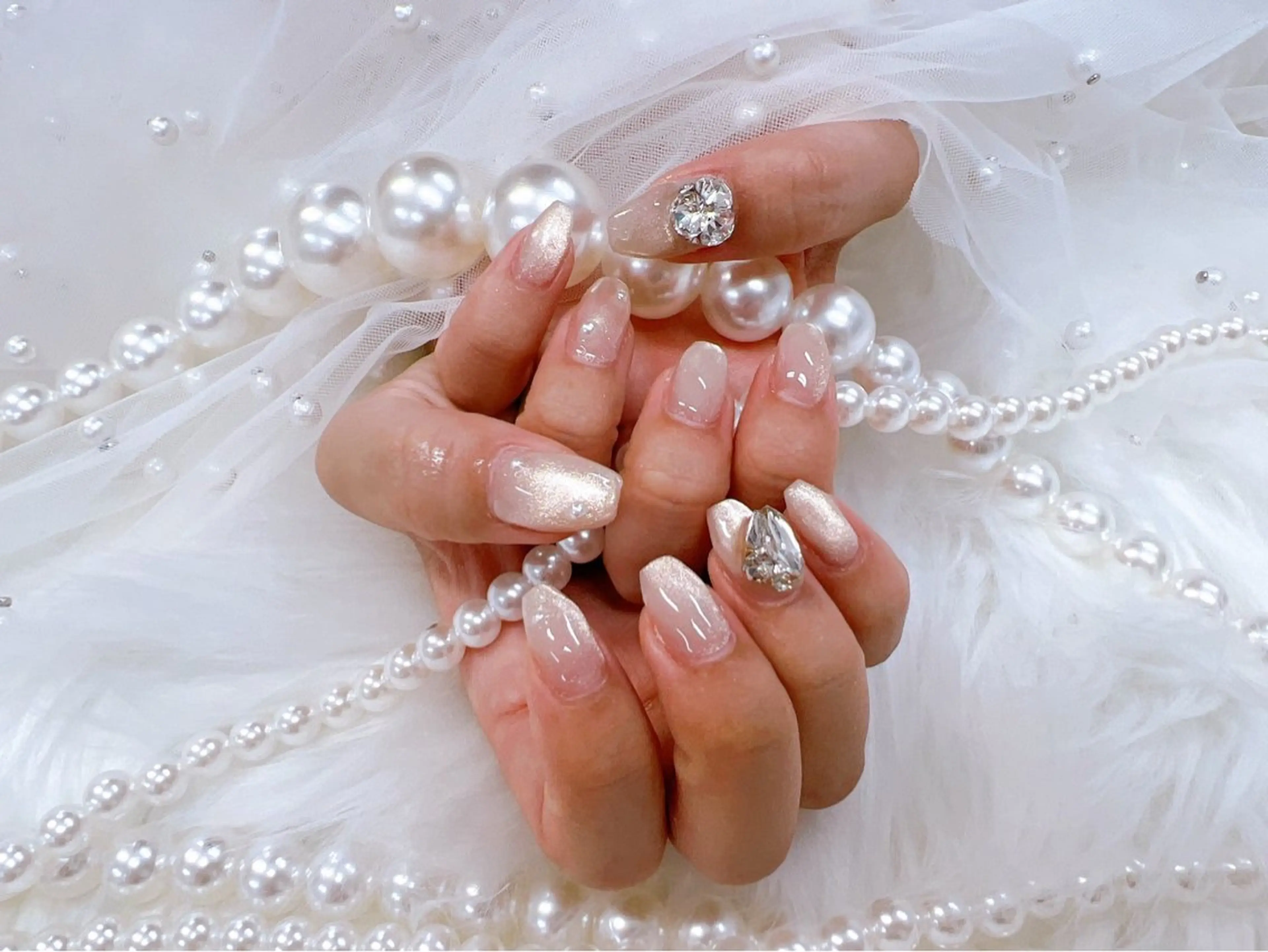 ネイル 長さ出し フレンチネイル ジェルネイル ガラスフレンチ マグネットネイル Queeens nailのネイルデザイン