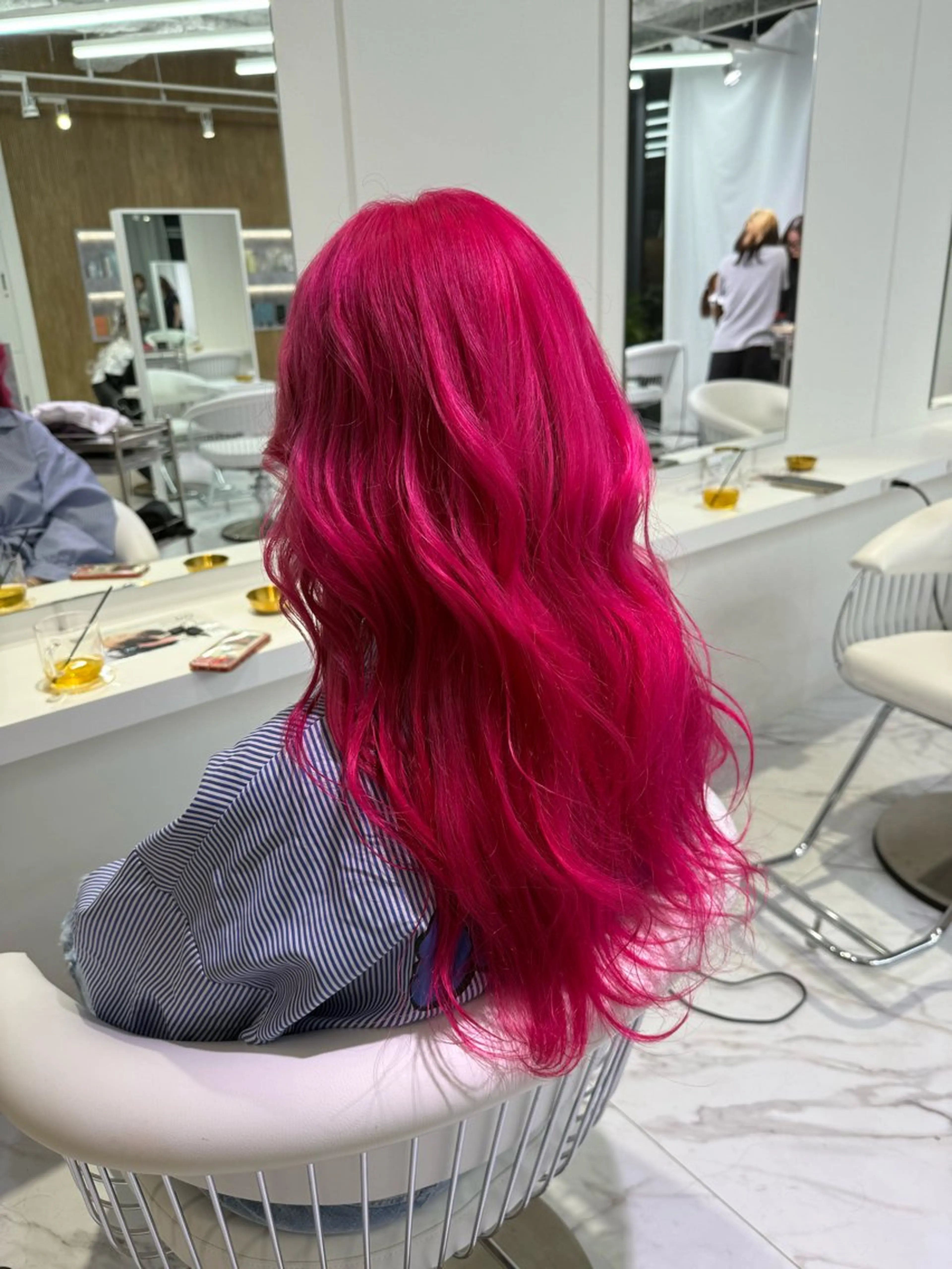 ロング カラー ブリーチ ピンクカラー マイ /暖色カラーのヘアスタイル