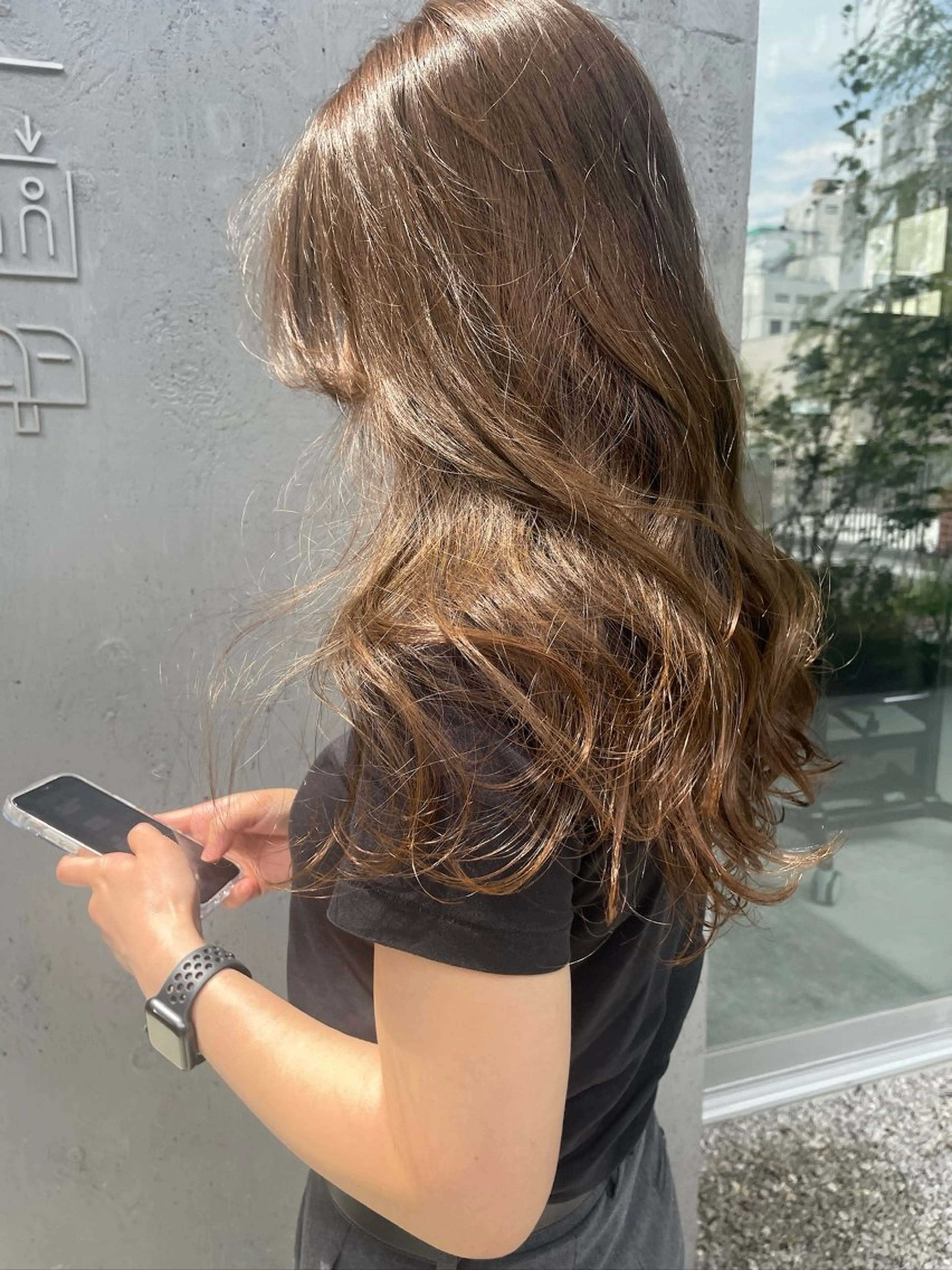 ロング カラー ベージュカラー ブリーチ オリーブベージュ REINA /niil/女性限定のヘアスタイル