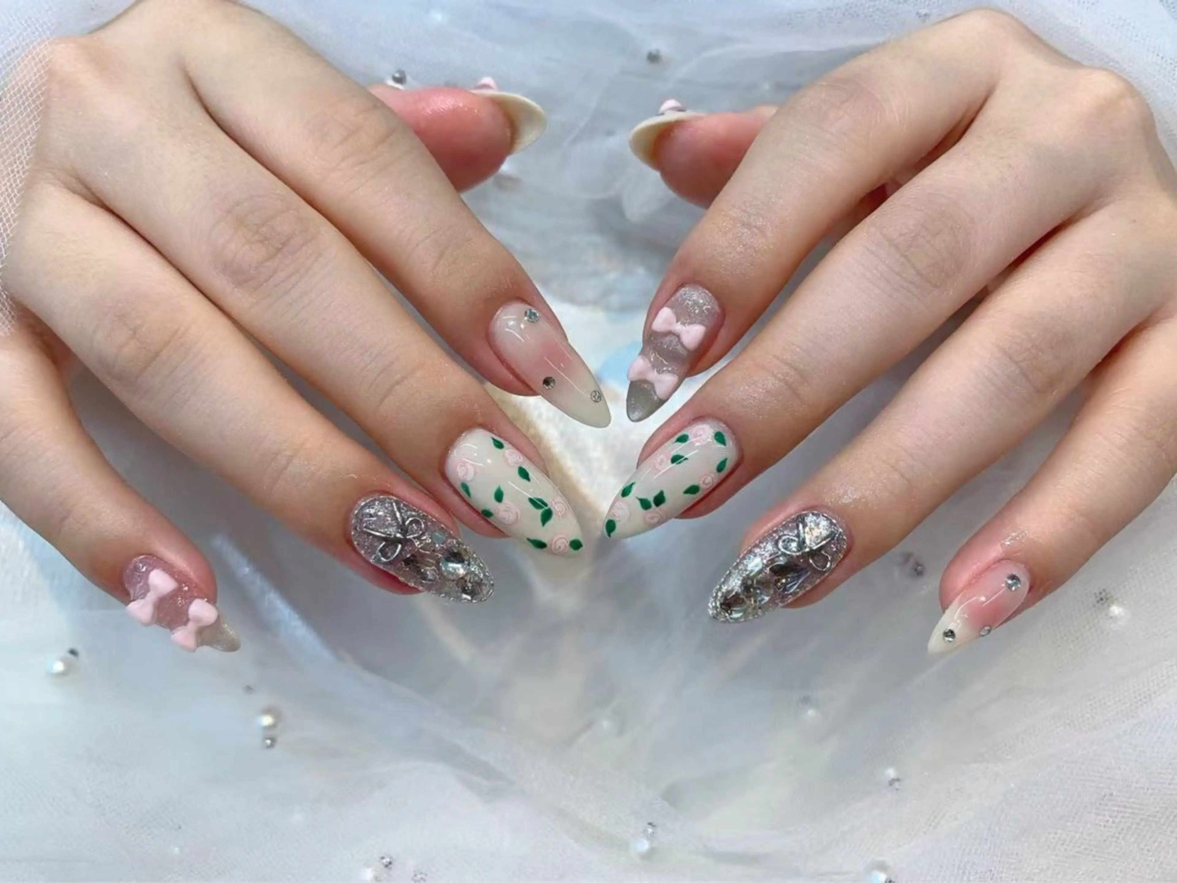 ネイル アートネイル チークネイル 長さ出し フットネイル ジェルネイル ハンドネイル ハンドケア ラッキーネイルサロン 西川口東口店のネイルデザイン