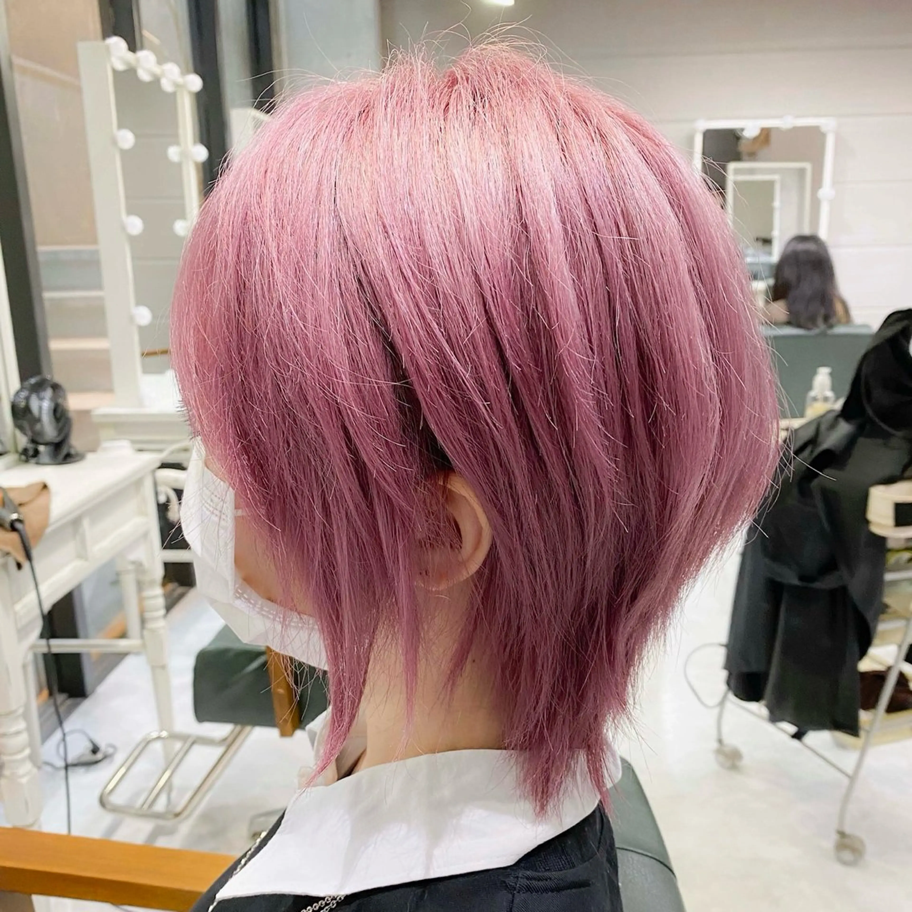 ショート カラー ブリーチ デザインカラー ハイトーンカラー ピンクカラー ヘアカラー トリートメント DAYS Men’sのヘアスタイル