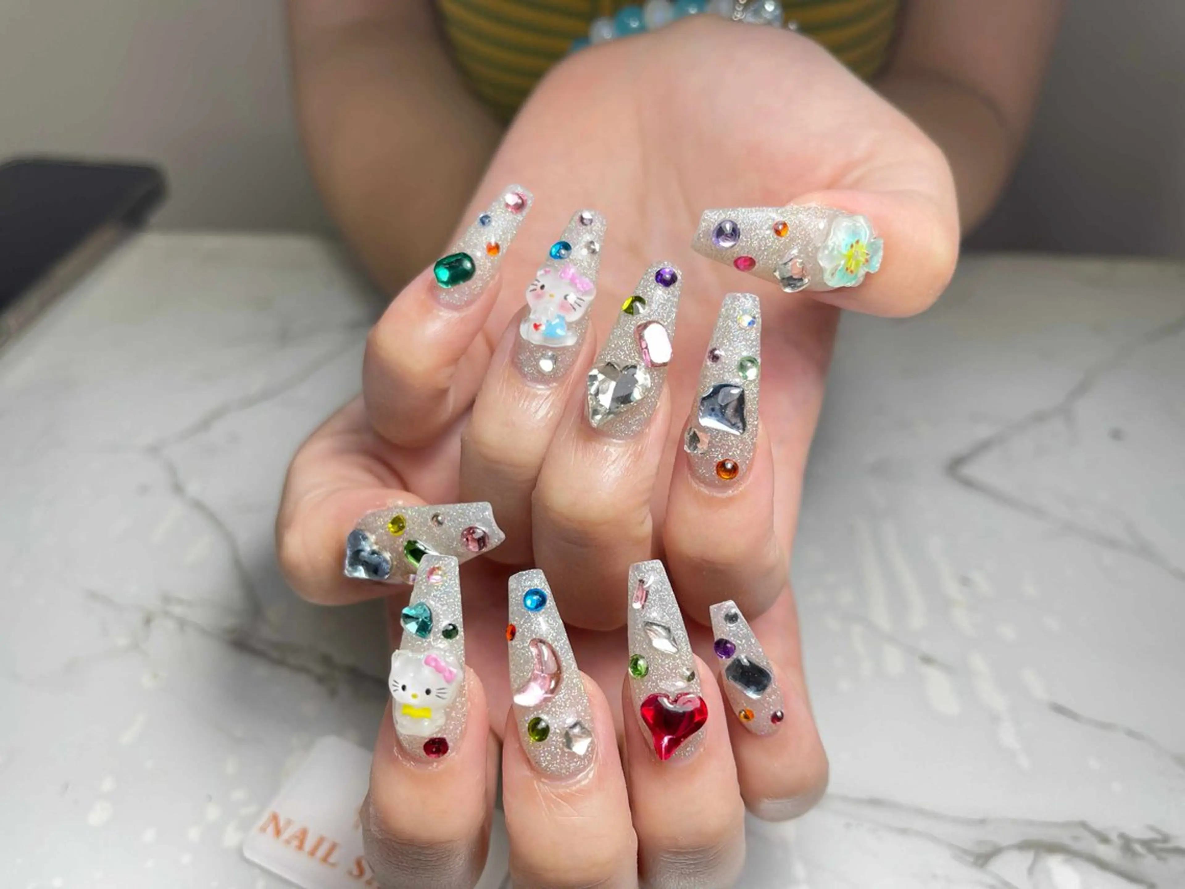 ネイル アートネイル フレンチネイル ジェルネイル グラデーション 韓国ネイル ハンドネイル 💕鈴木ユリ パラジェル/オフ無料のネイルデザイン