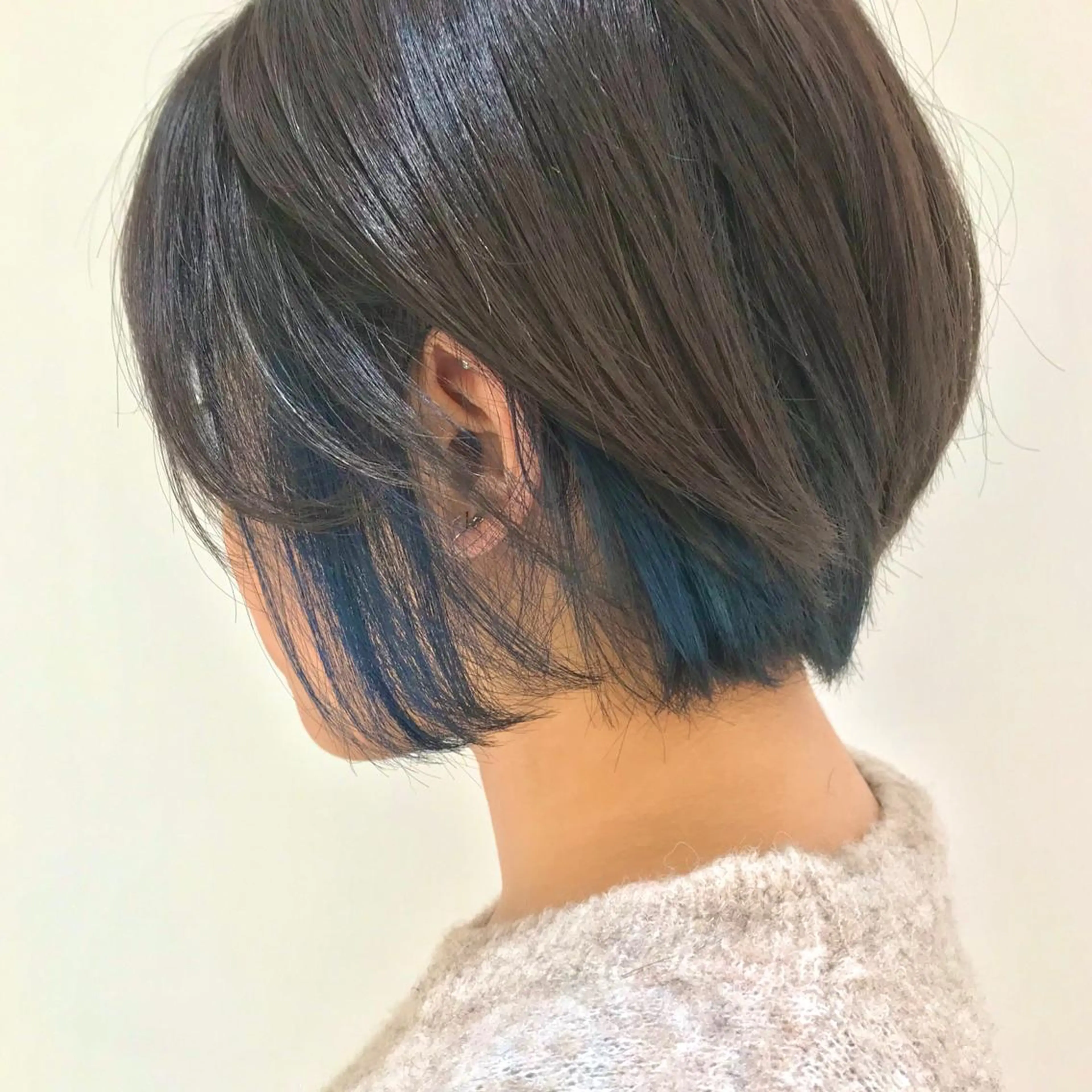 ショート ヘアカラー 加藤 憂のヘアスタイル