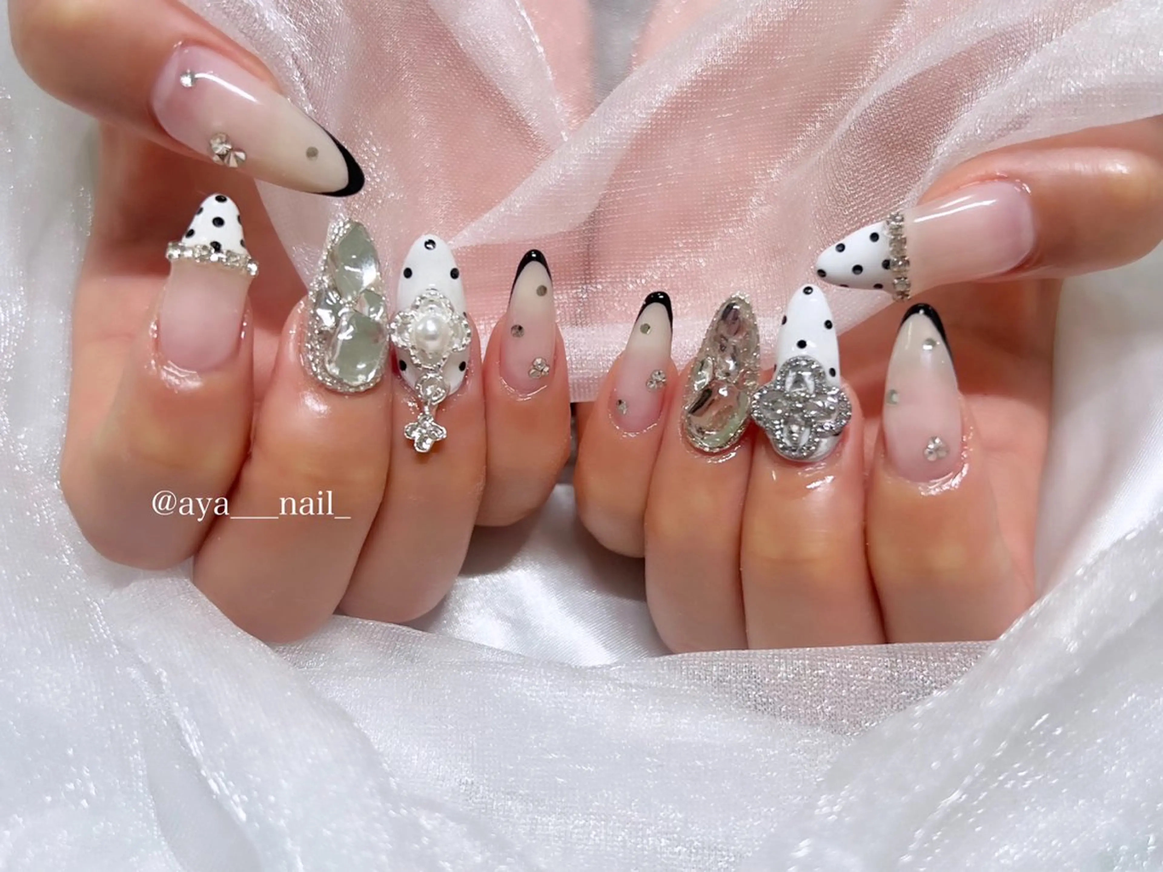 ネイル Roi〈ロワ〉 ayanaのネイルデザイン