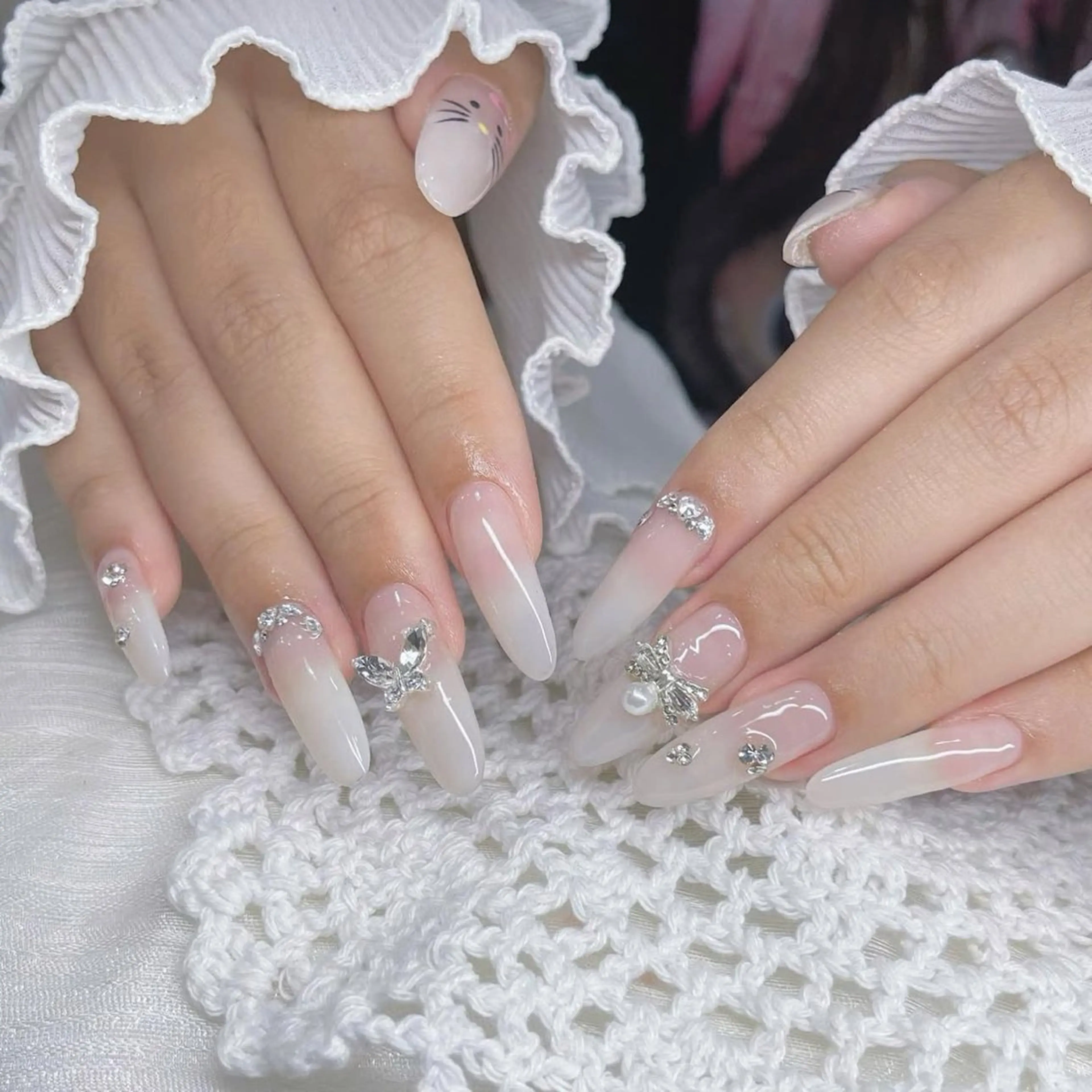 ネイル チークネイル フレンチネイル グラデーション キラキラネイル 韓国ネイル Minette nailHuongのネイルデザイン