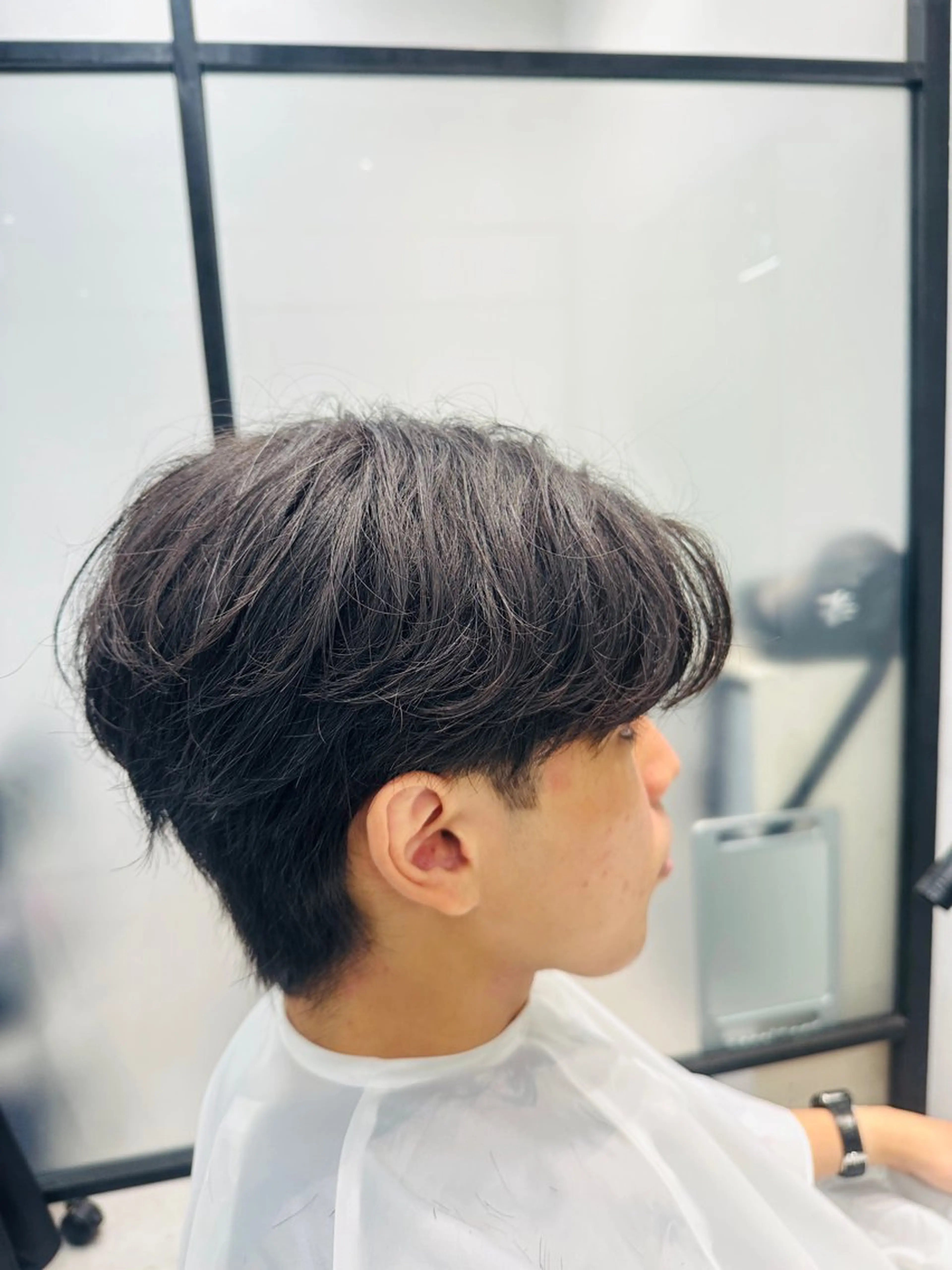 【U20】 韓国風カット+眉カットの写真