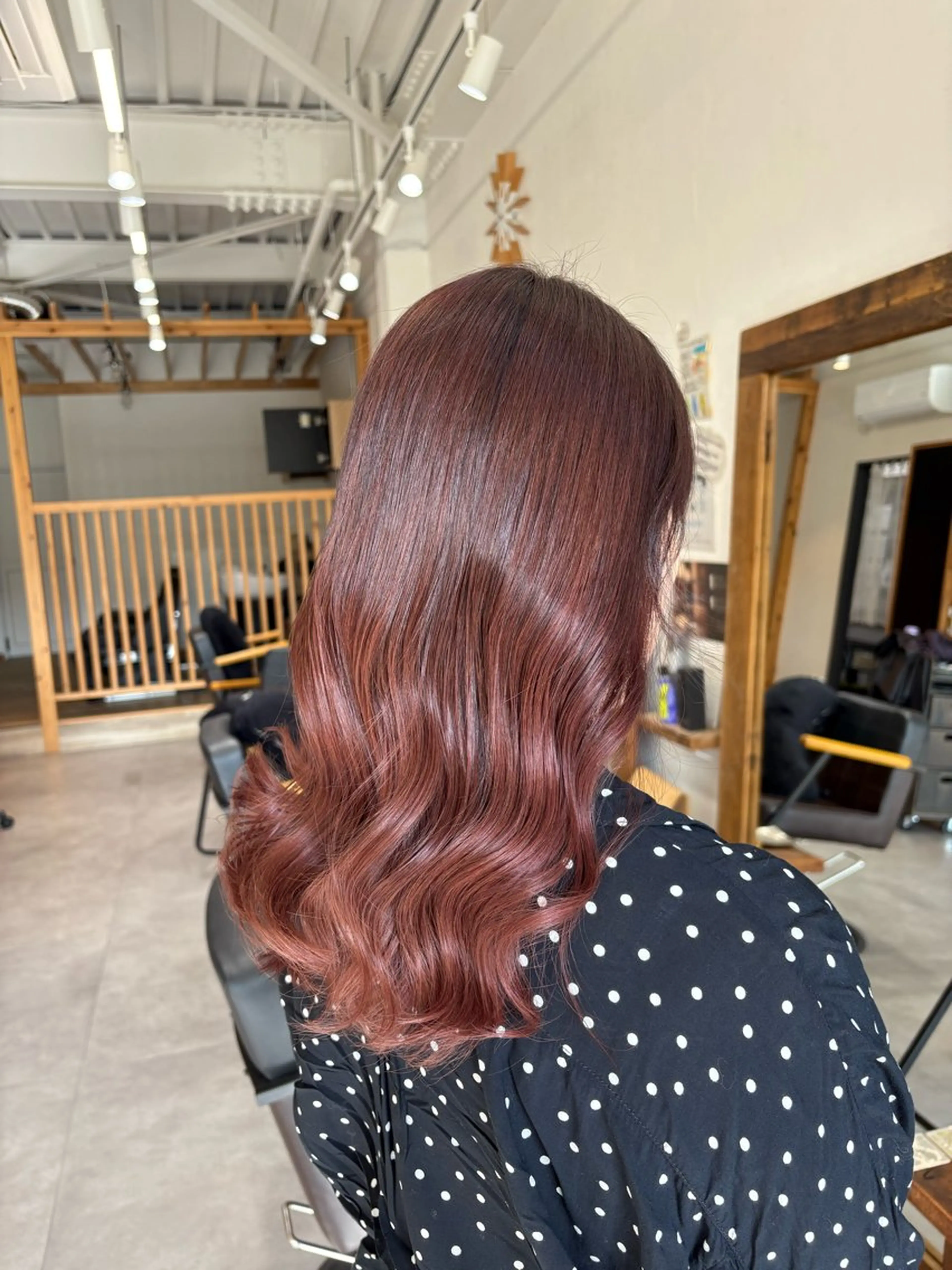 ミディアム ピンクブラウン 鈴木 🎀のヘアスタイル