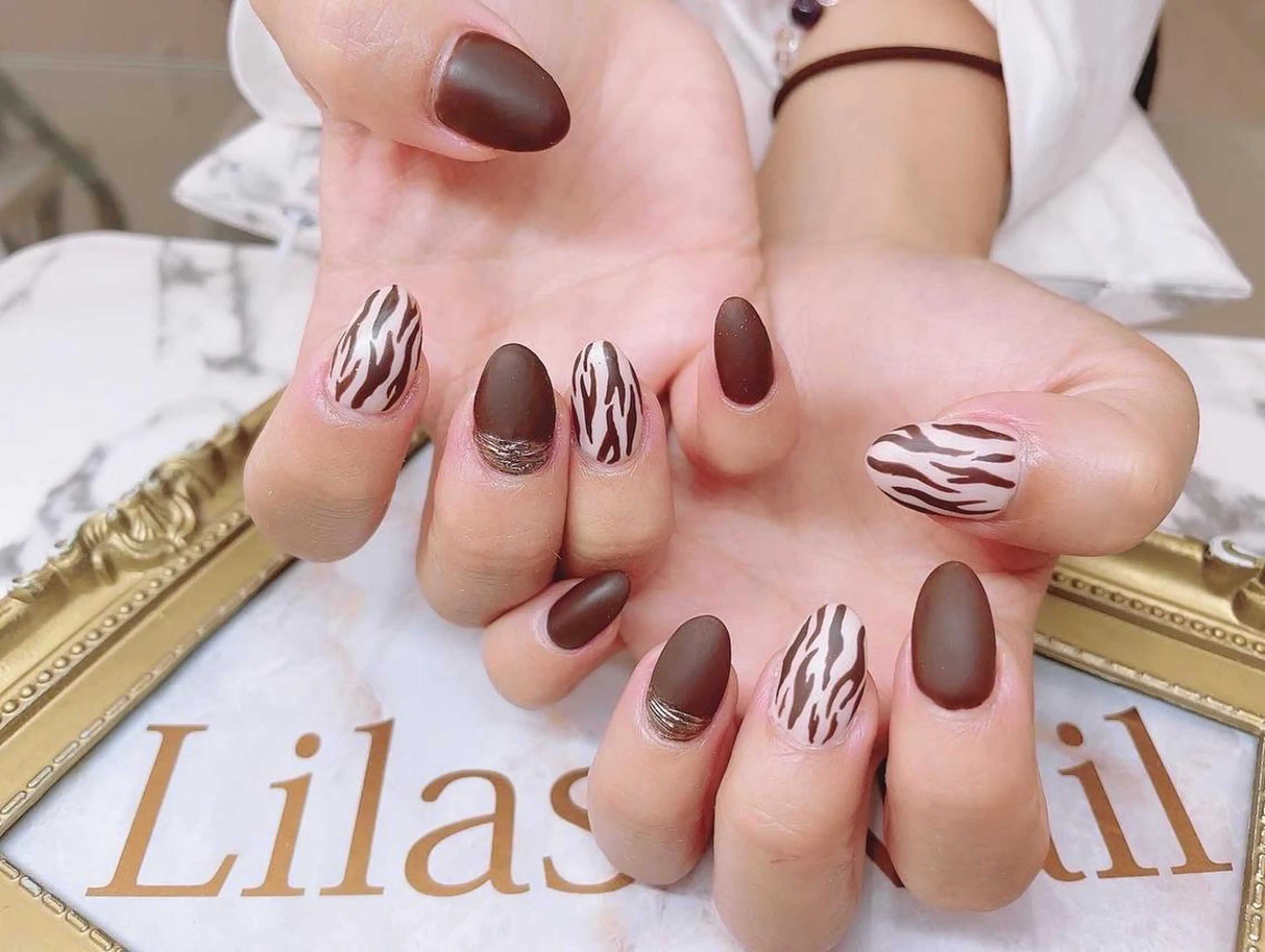 ネイル アニマル柄 ブラウン ジェルネイル ハードジェル ロングネイル Lilas Nailのネイルデザイン