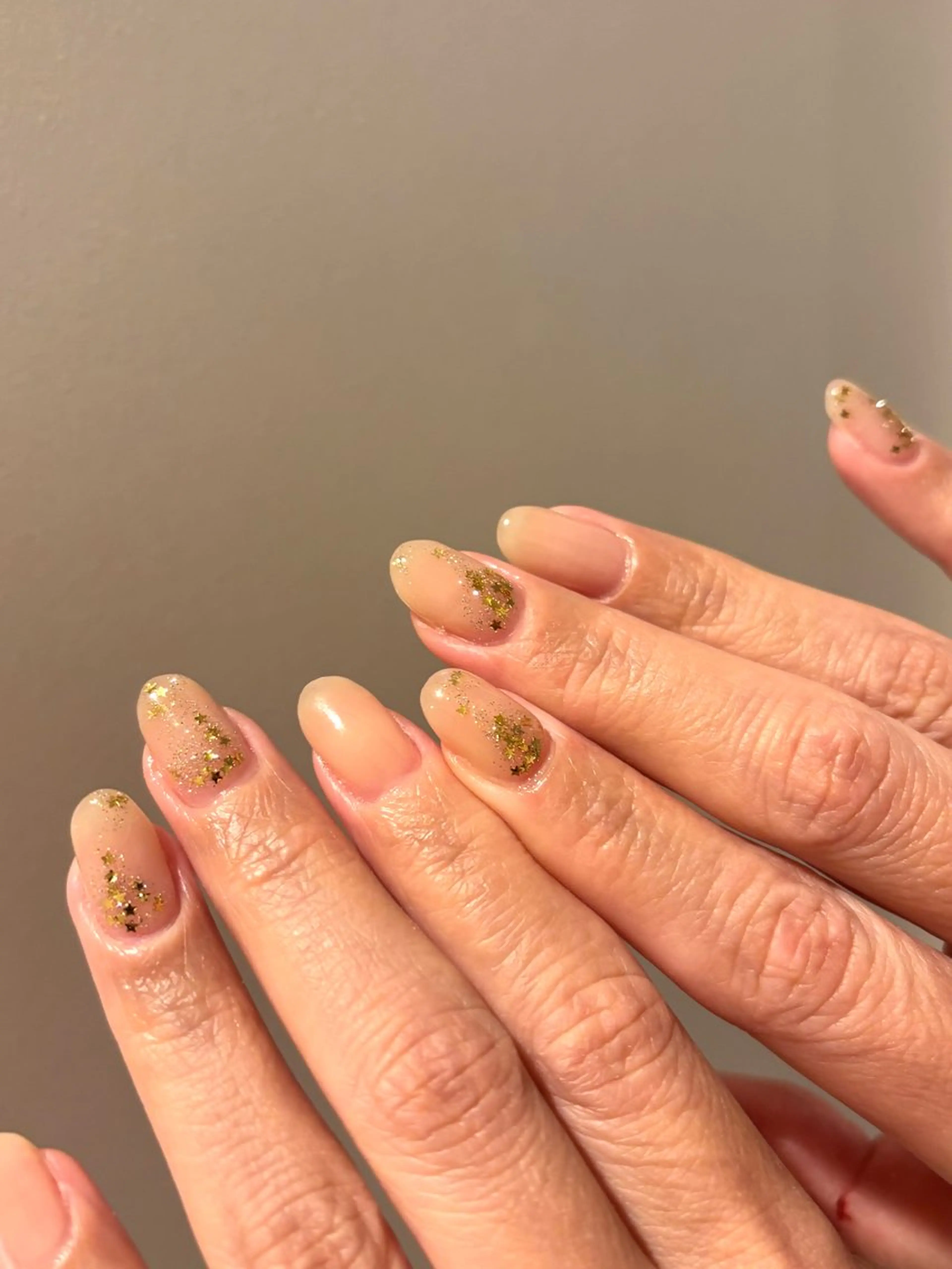 ネイル ホログラムネイル ラメ(グリッター) ハンドネイル Elio所属・Elio 国泰寺のネイルデザイン