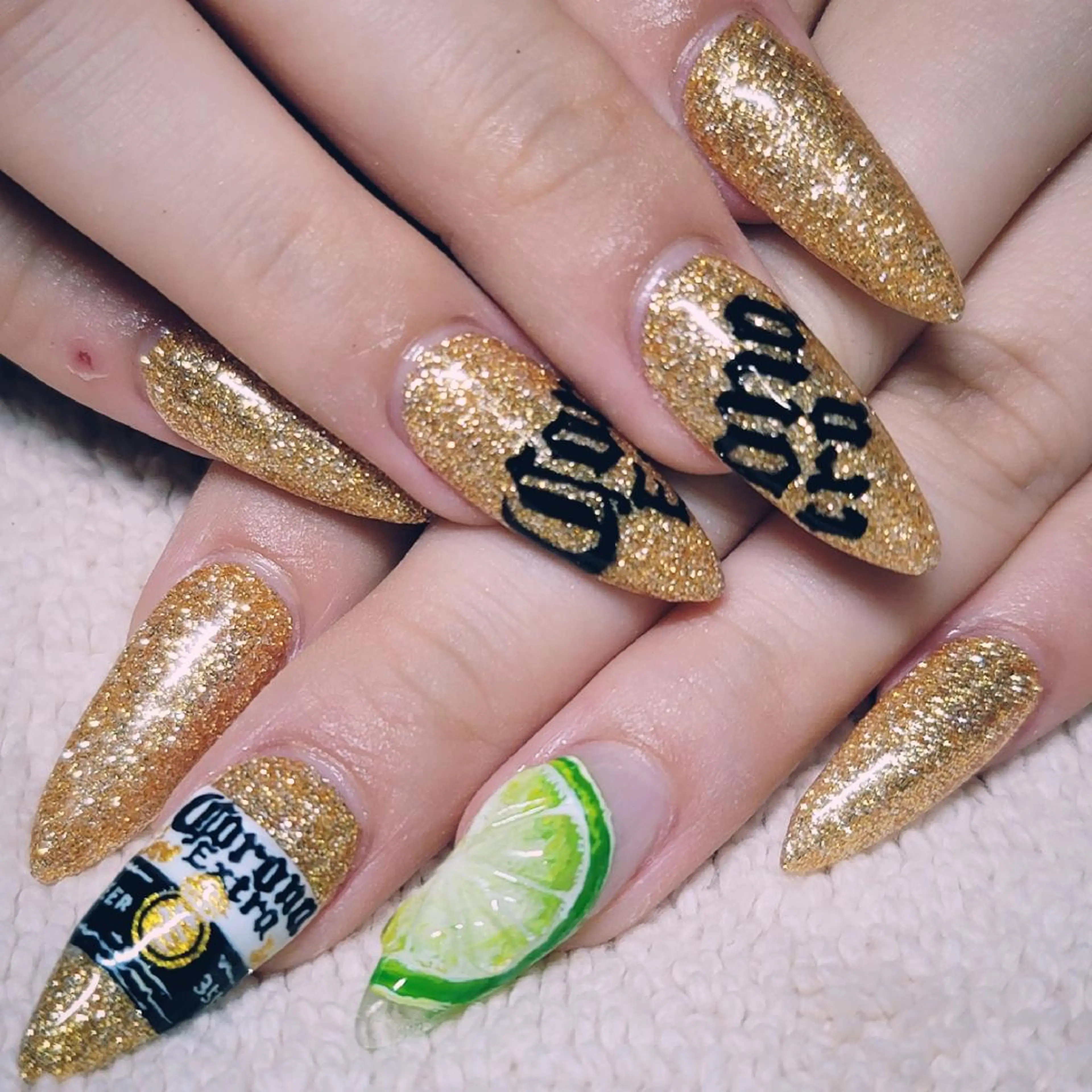 ネイル アートネイル ゴールド ラメ(グリッター) ワンカラーネイル ハンドネイル よしだ ひろきのネイルデザイン