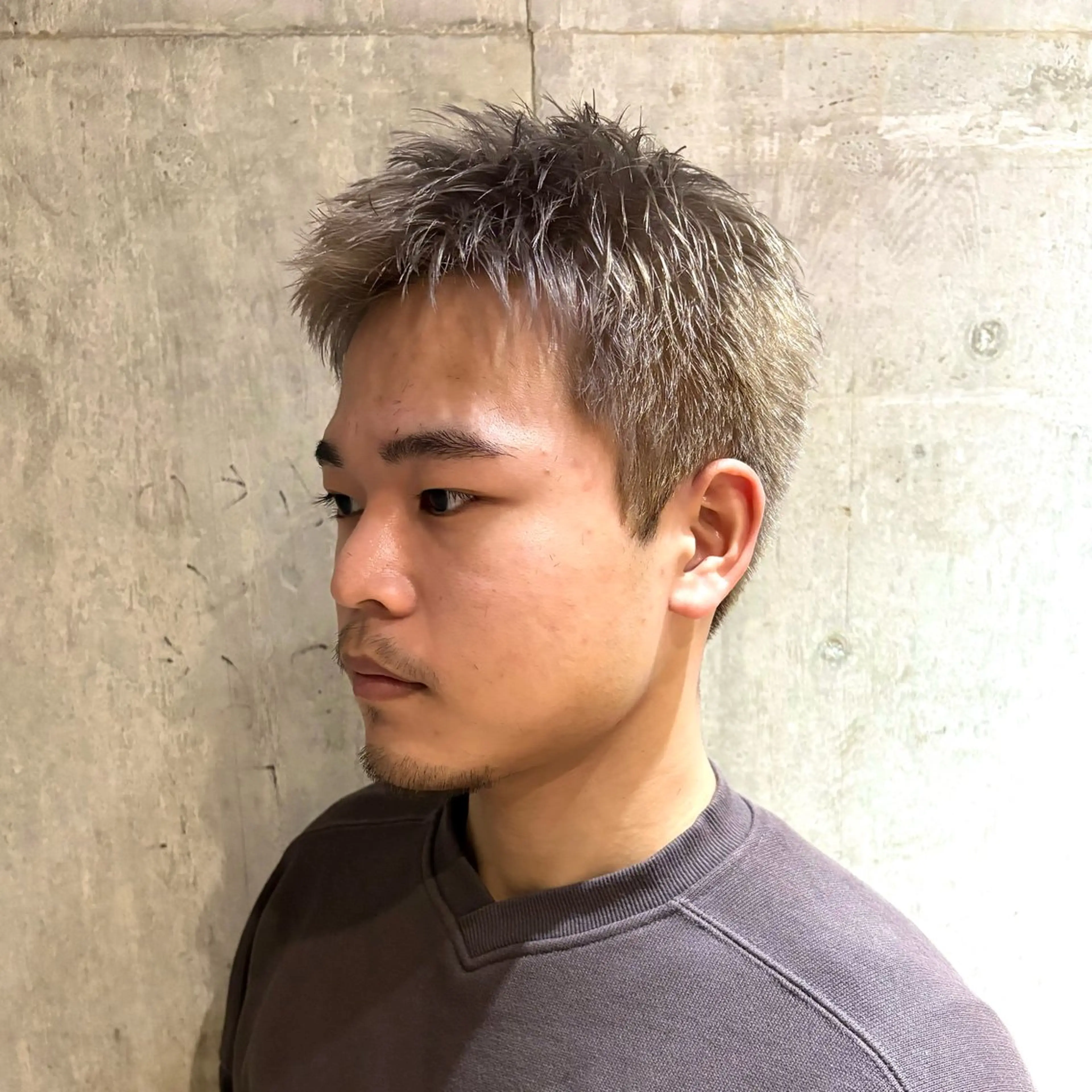 ショート カラー メンズ メンズブリーチ メンズハイトーン スパイキーショート ベージュカラー ブリーチ カット ヘアカラー 🔥メンズ特化🔥 ハイトーン/RUKIのヘアスタイル